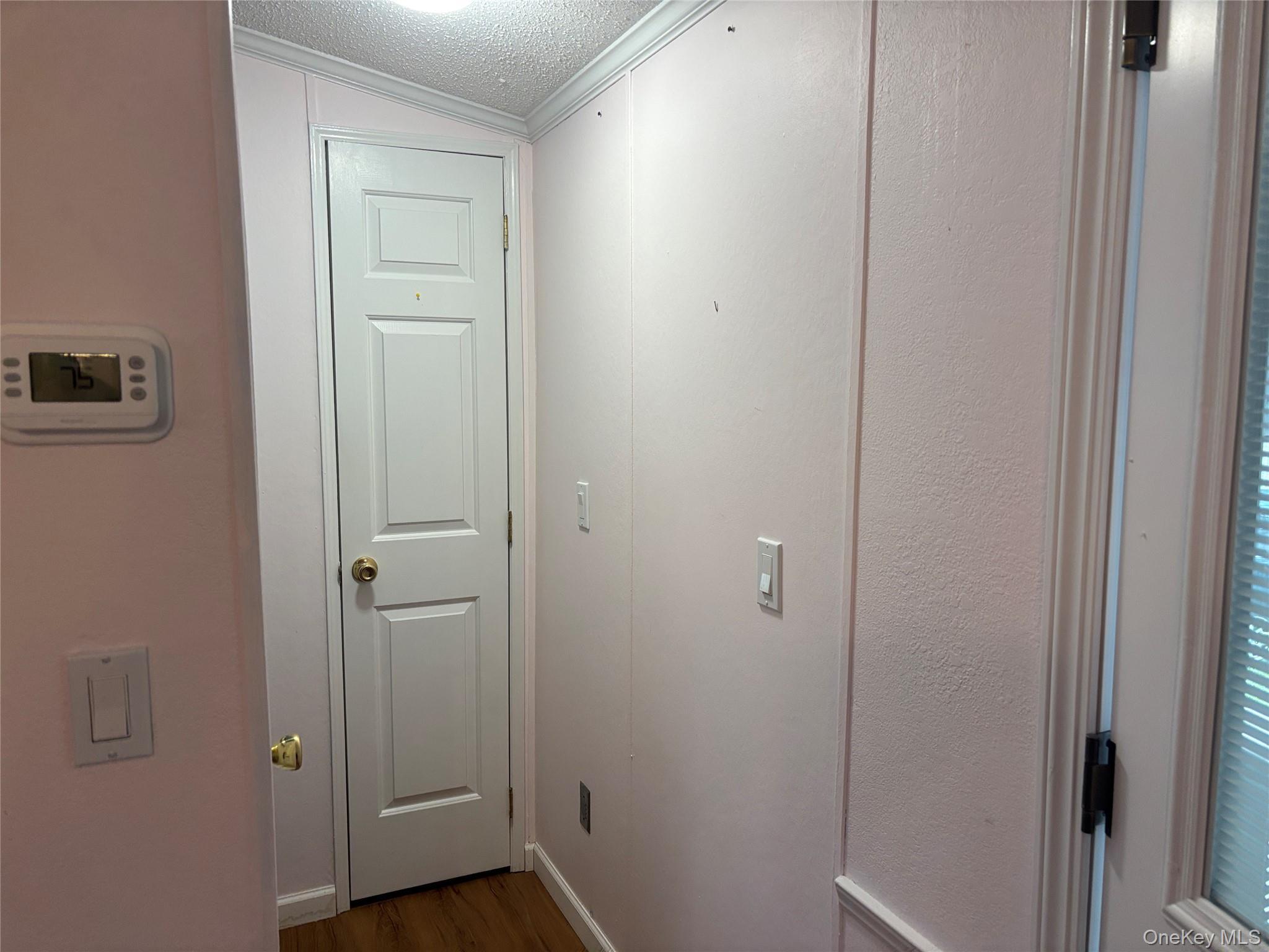 Single Family Old Country Road Suffolk County, NY 11901, MLS-1019381-8
