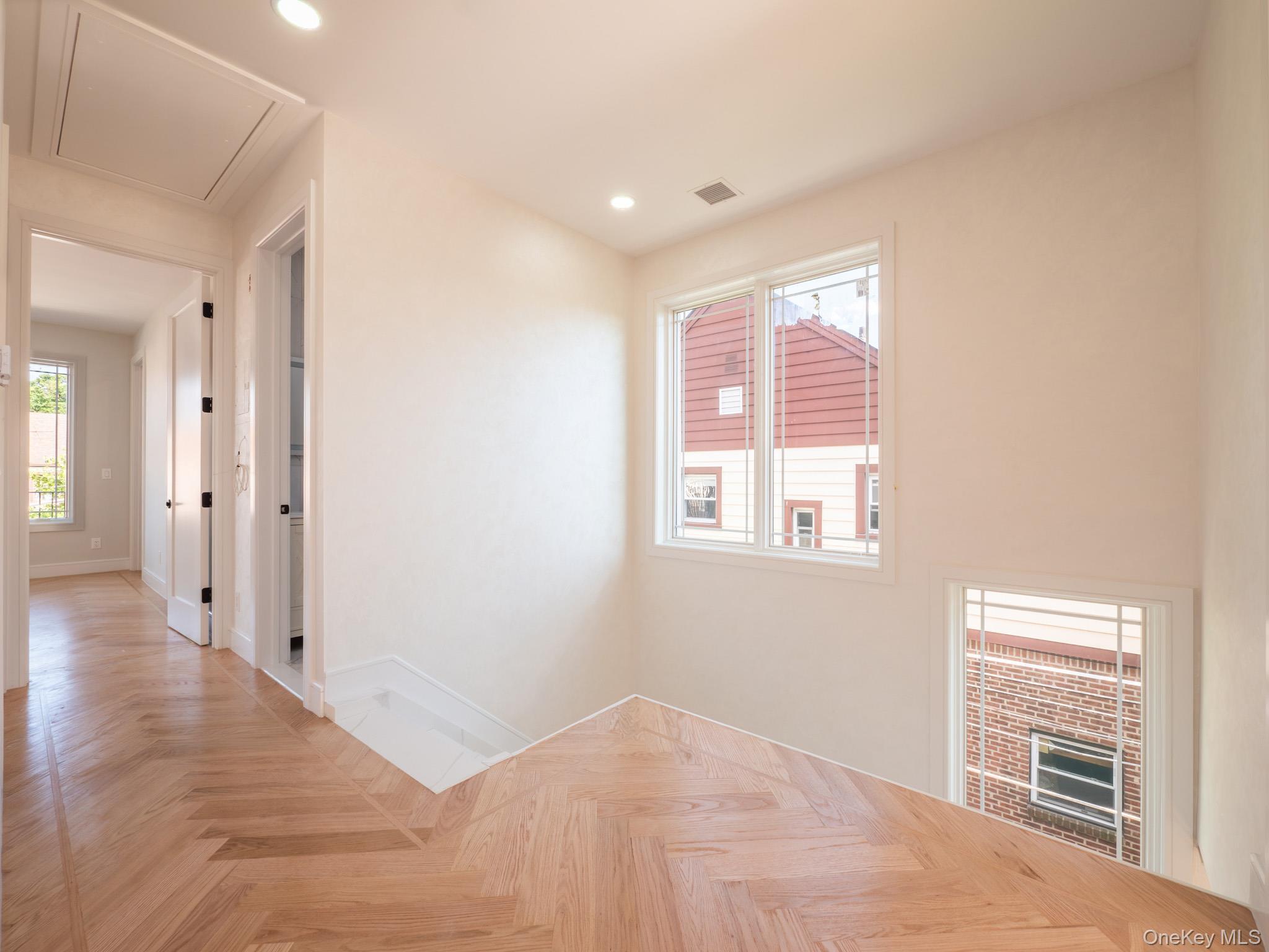 Single Family 173rd Street Queens, NY 11366, MLS-1019386-15
