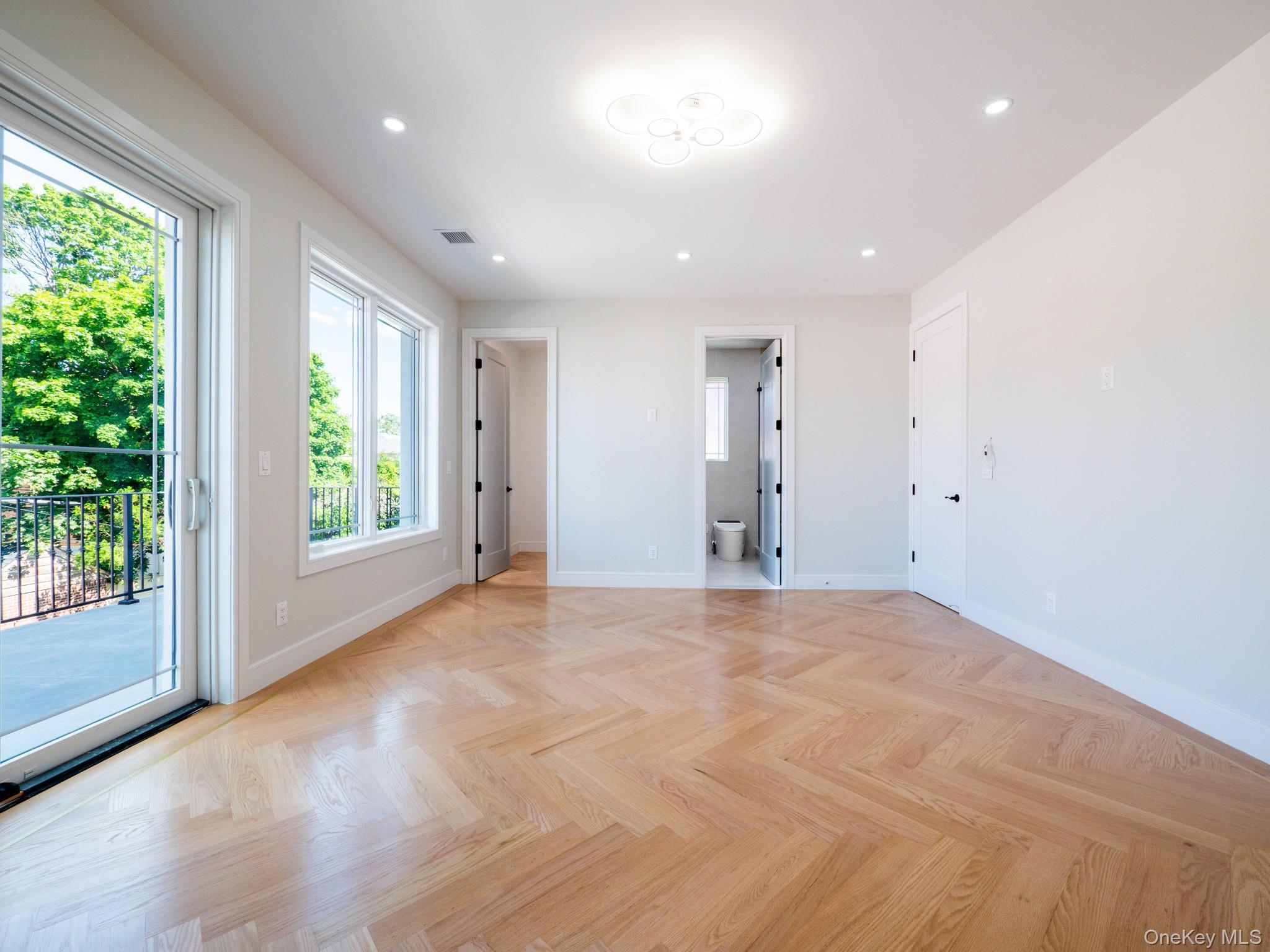 Single Family 173rd Street Queens, NY 11366, MLS-1019386-25