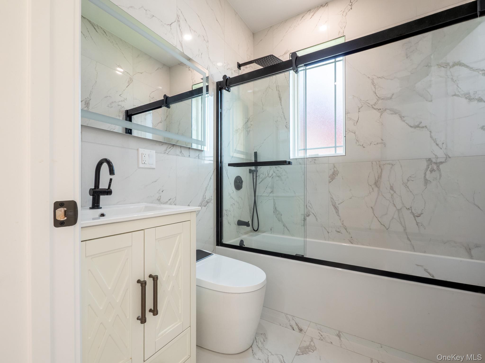 Single Family 173rd Street Queens, NY 11366, MLS-1019386-28