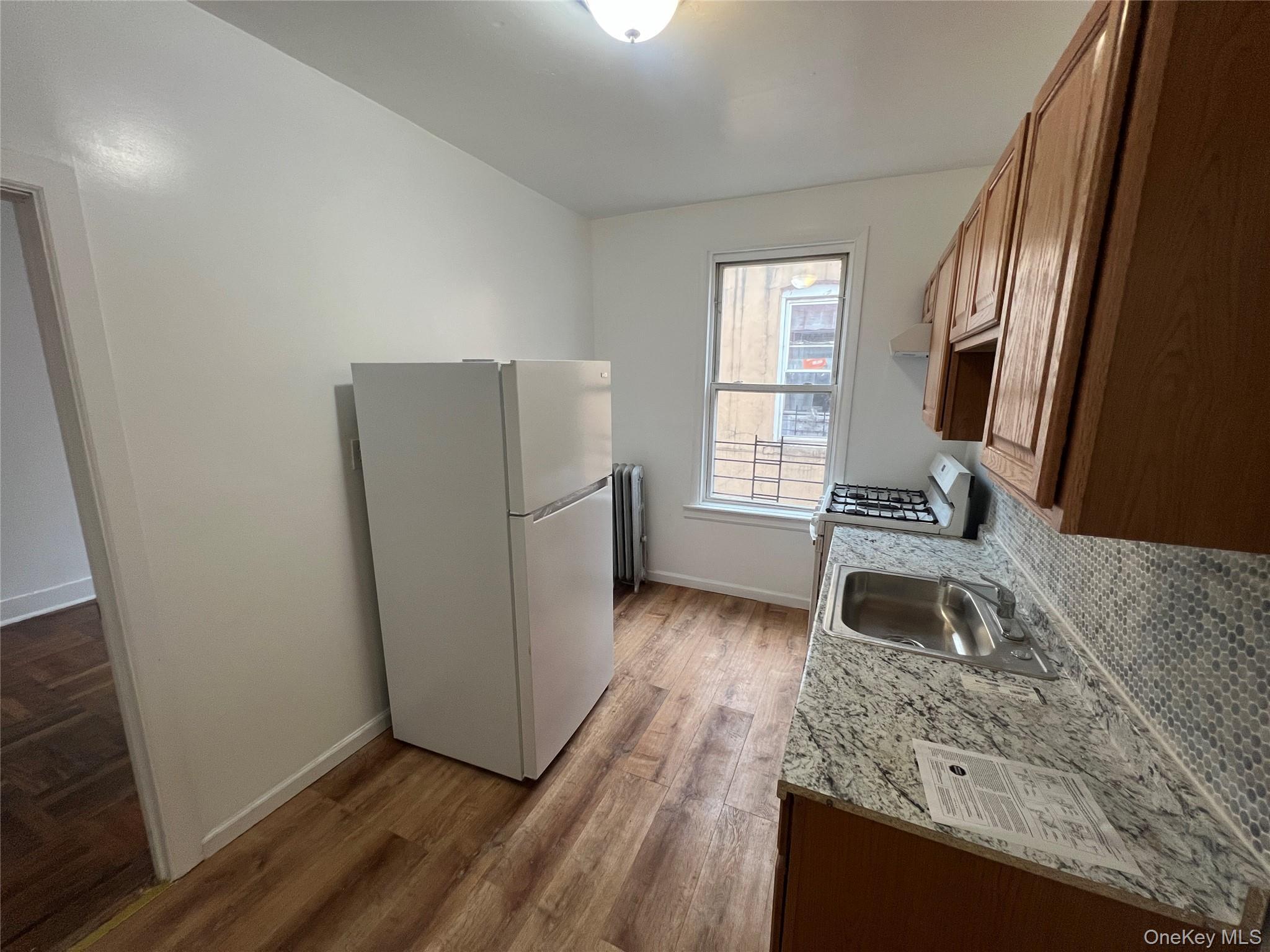 Single Family Stratford Avenue Bronx, NY 10472, MLS-1019449-19