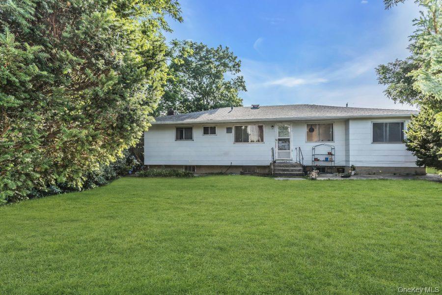 Single Family Redwood Lane  Nassau County, NY 11762, MLS-1019470-10
