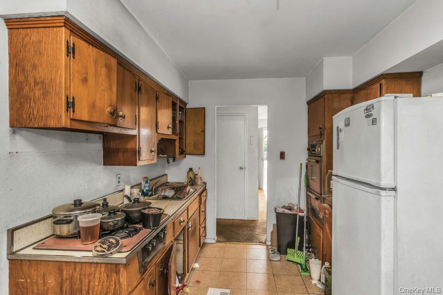 Single Family Redwood Lane  Nassau County, NY 11762, MLS-1019470-8