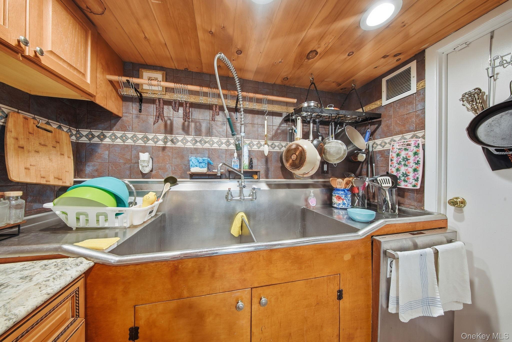 Single Family S Maplewood Road  Sullivan County, NY 12701, MLS-1019474-10