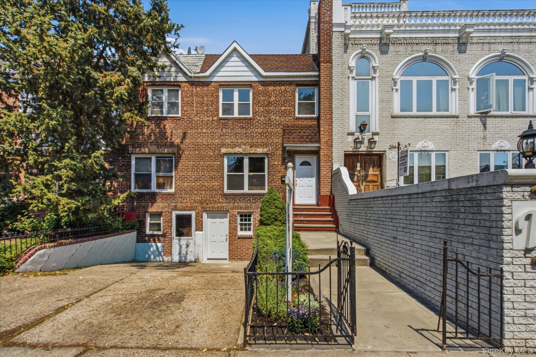 Single Family 26th Street Queens, NY 11105, MLS-1019485-27