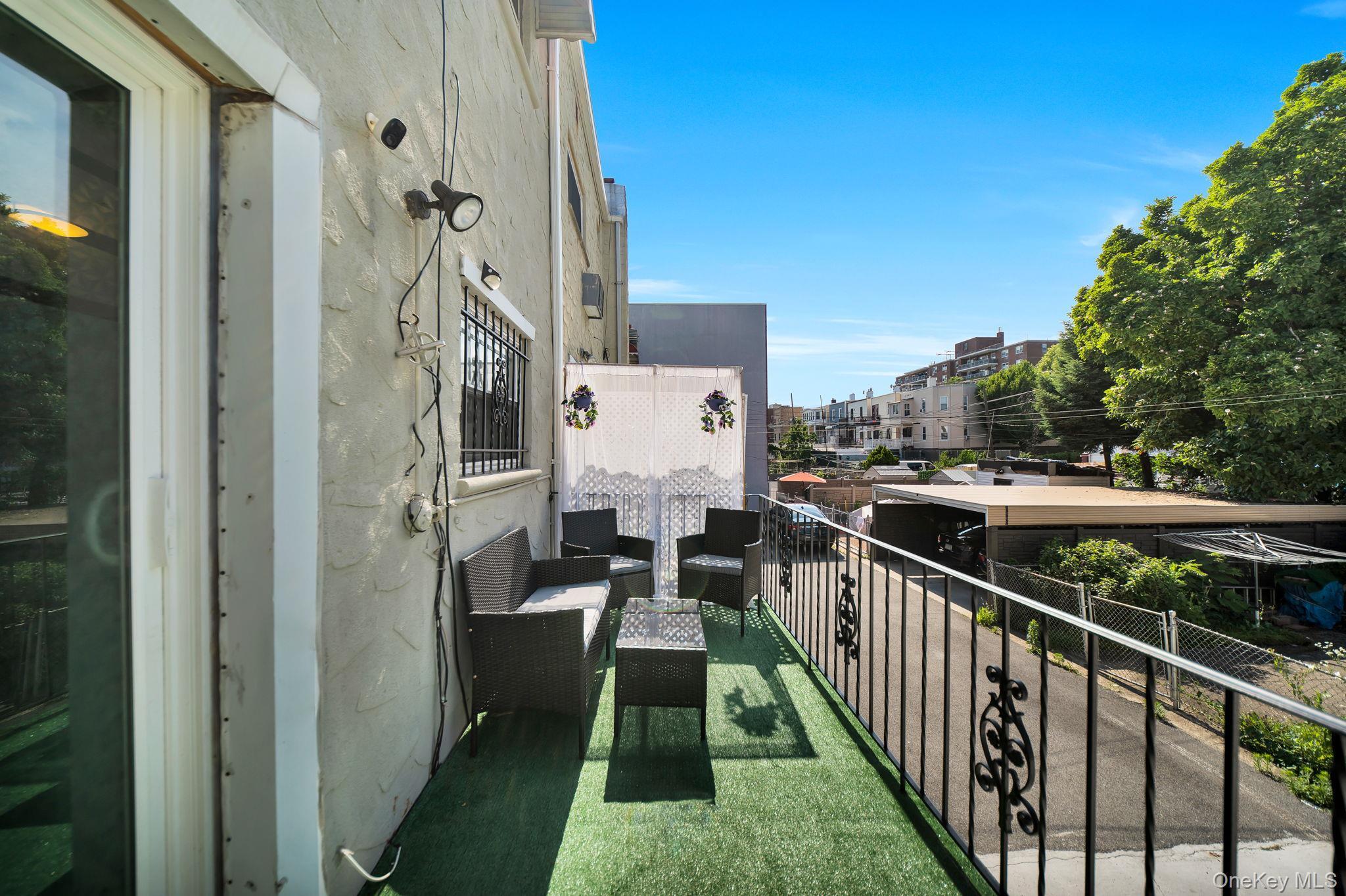 Single Family Chatterton Avenue Bronx, NY 10472, MLS-1019492-13