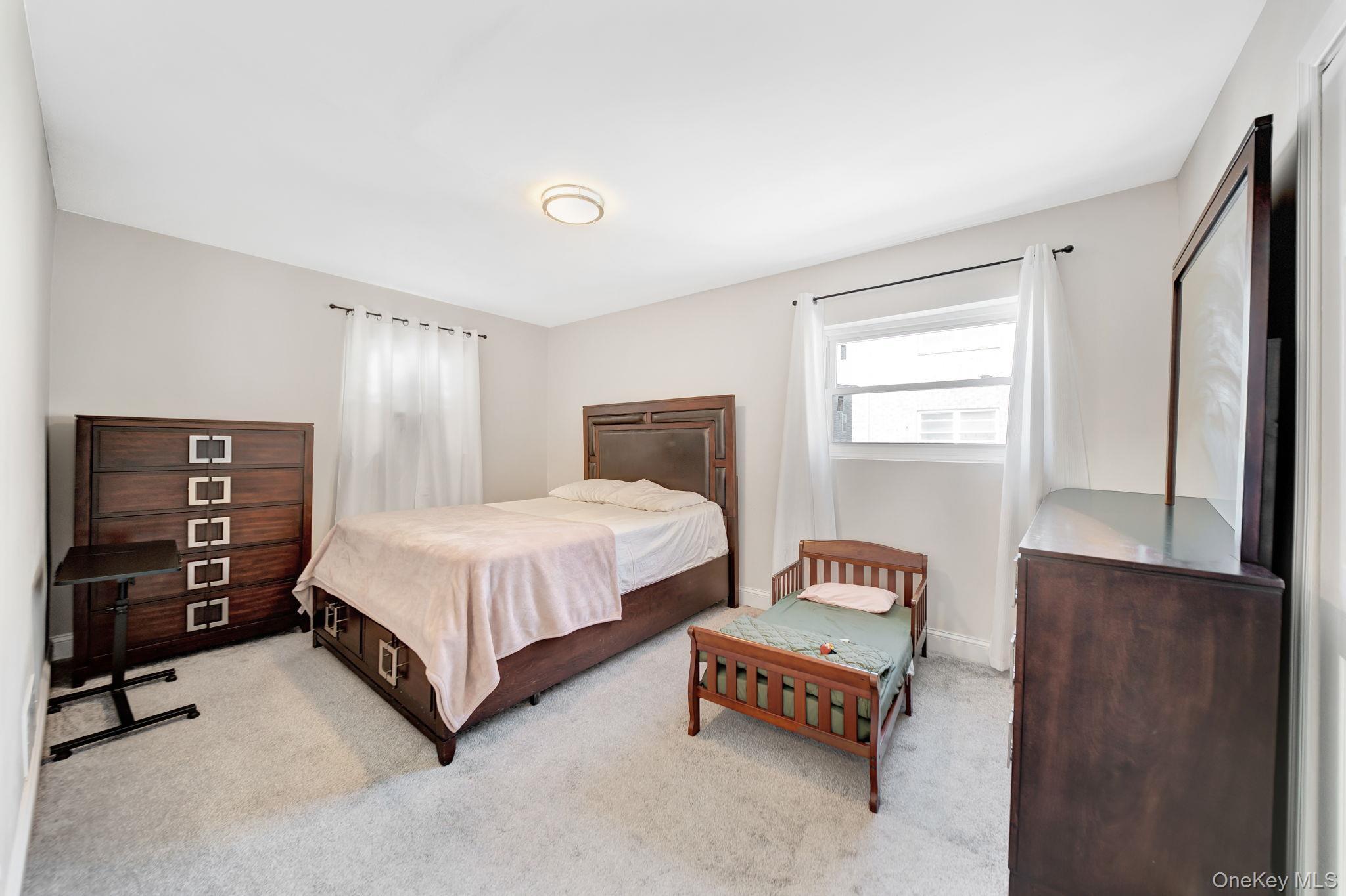 Single Family Chatterton Avenue Bronx, NY 10472, MLS-1019492-16