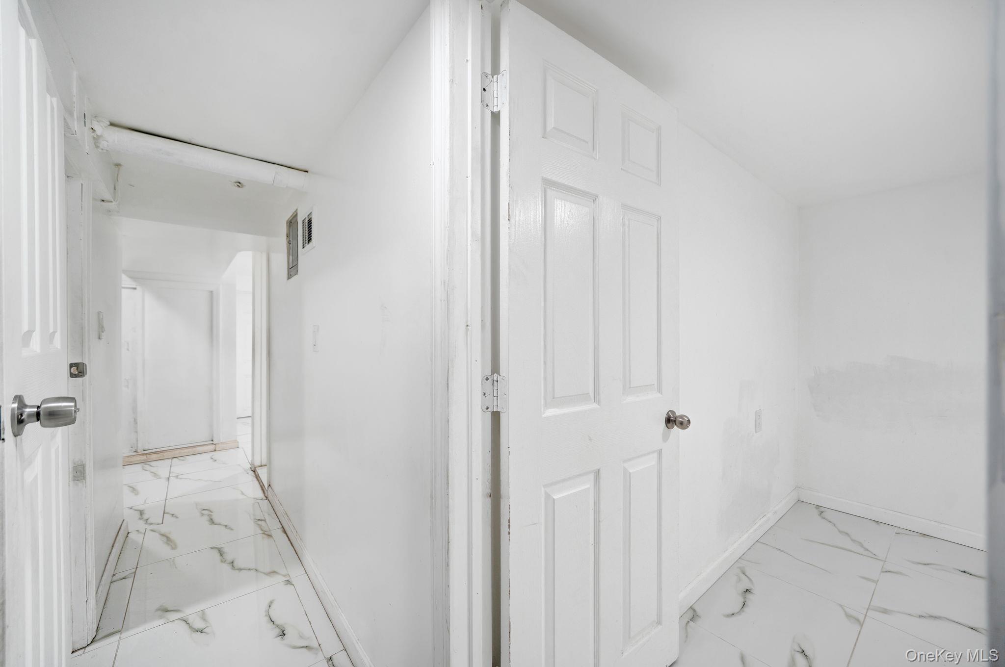 Single Family Chatterton Avenue Bronx, NY 10472, MLS-1019492-26