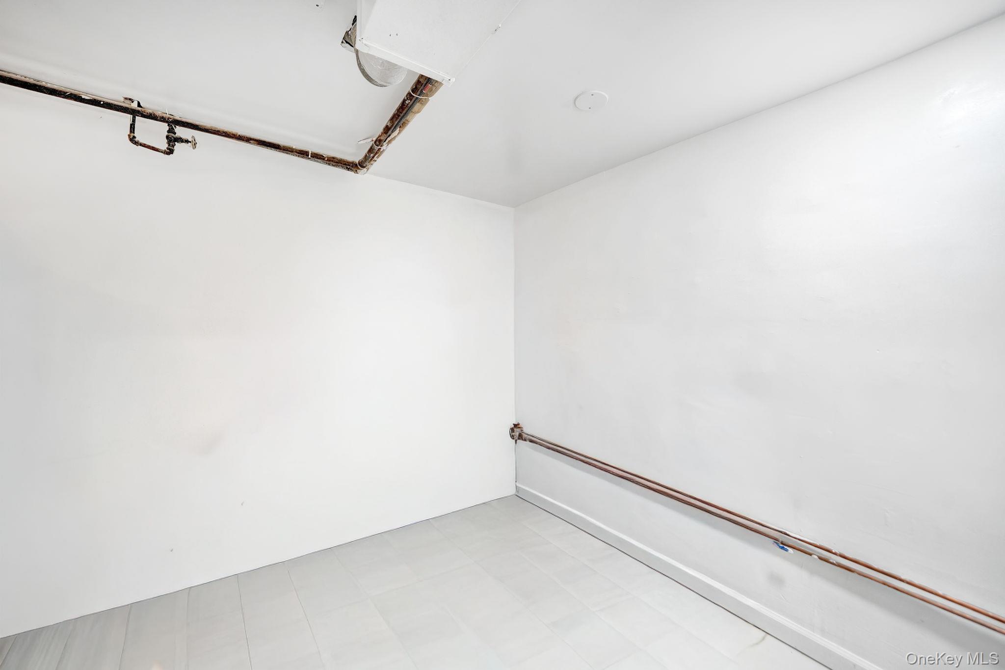 Single Family Chatterton Avenue Bronx, NY 10472, MLS-1019492-27