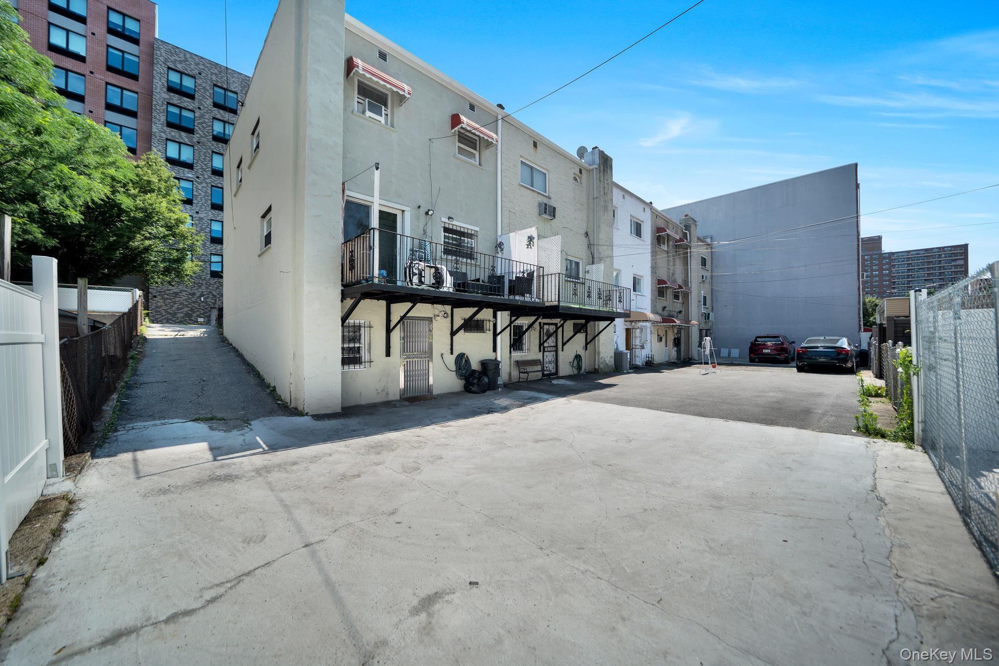 Single Family Chatterton Avenue Bronx, NY 10472, MLS-1019492-30