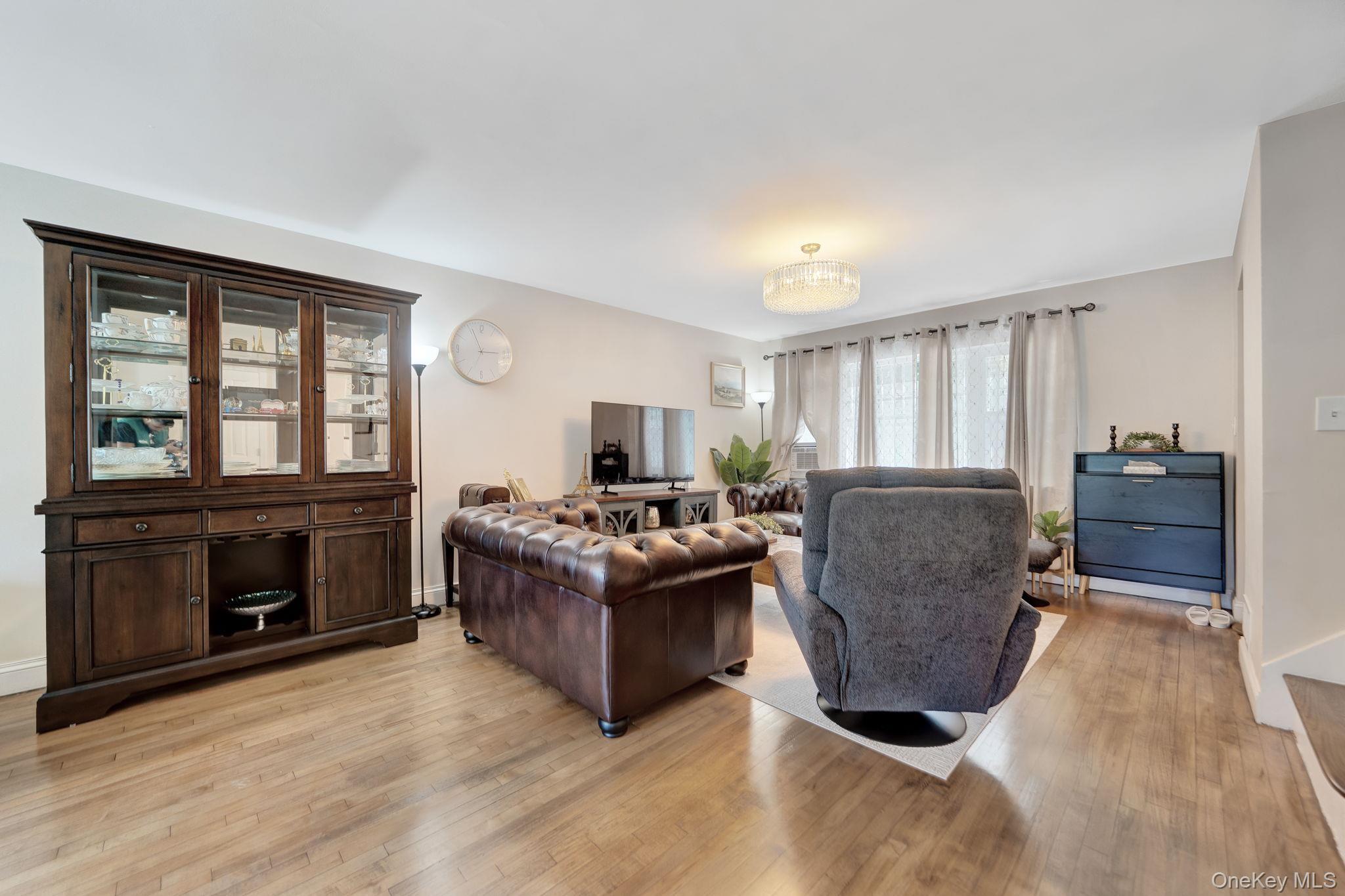 Single Family Chatterton Avenue Bronx, NY 10472, MLS-1019492-6