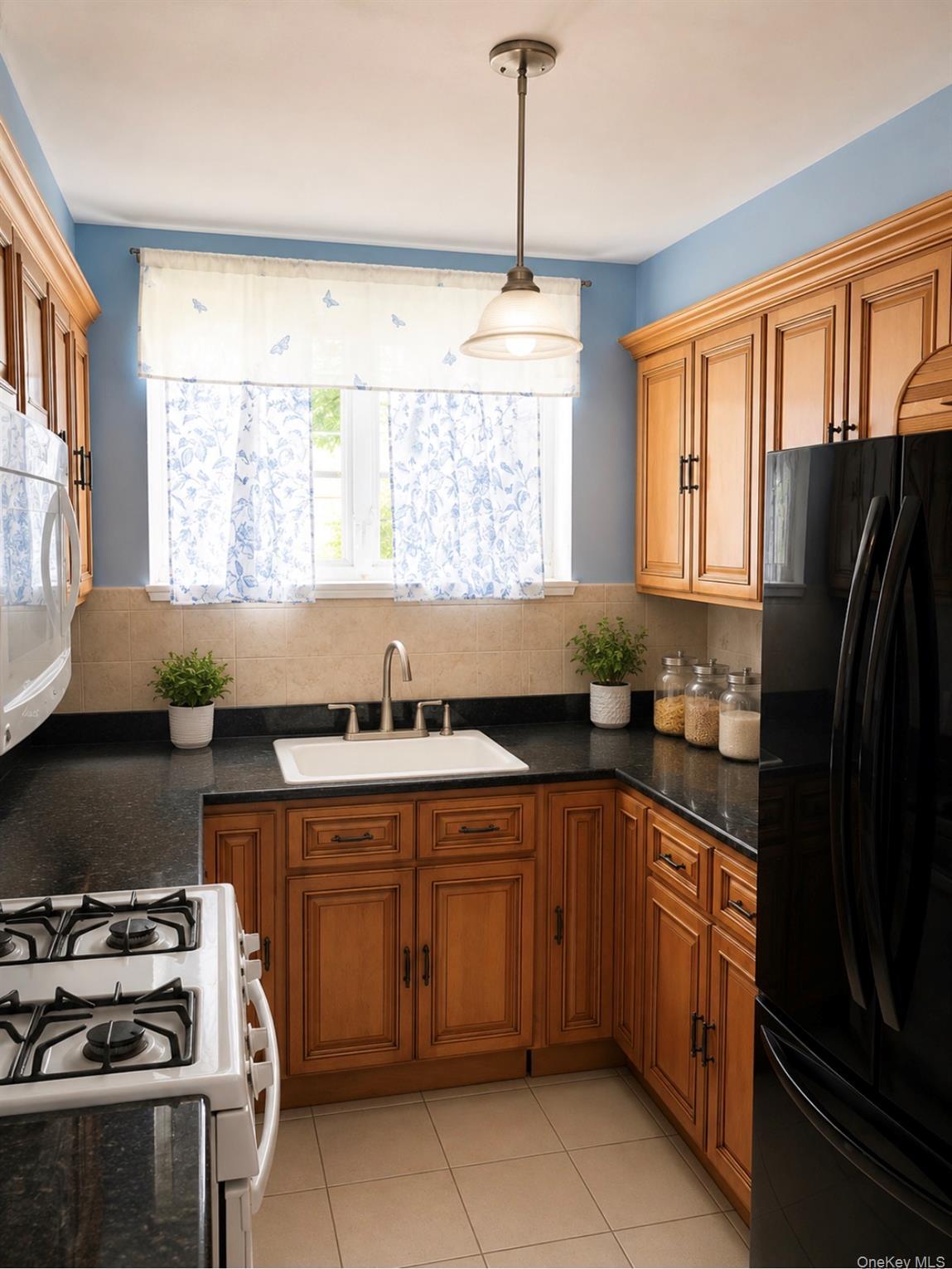 Single Family Matilda Avenue Bronx, NY 10470, MLS-1019504-13