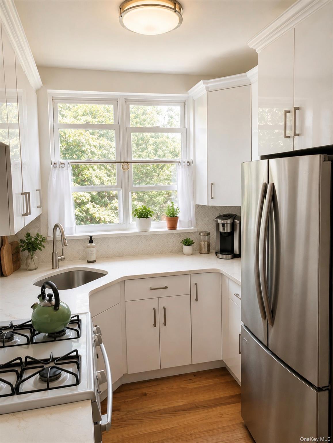 Single Family Matilda Avenue Bronx, NY 10470, MLS-1019504-8