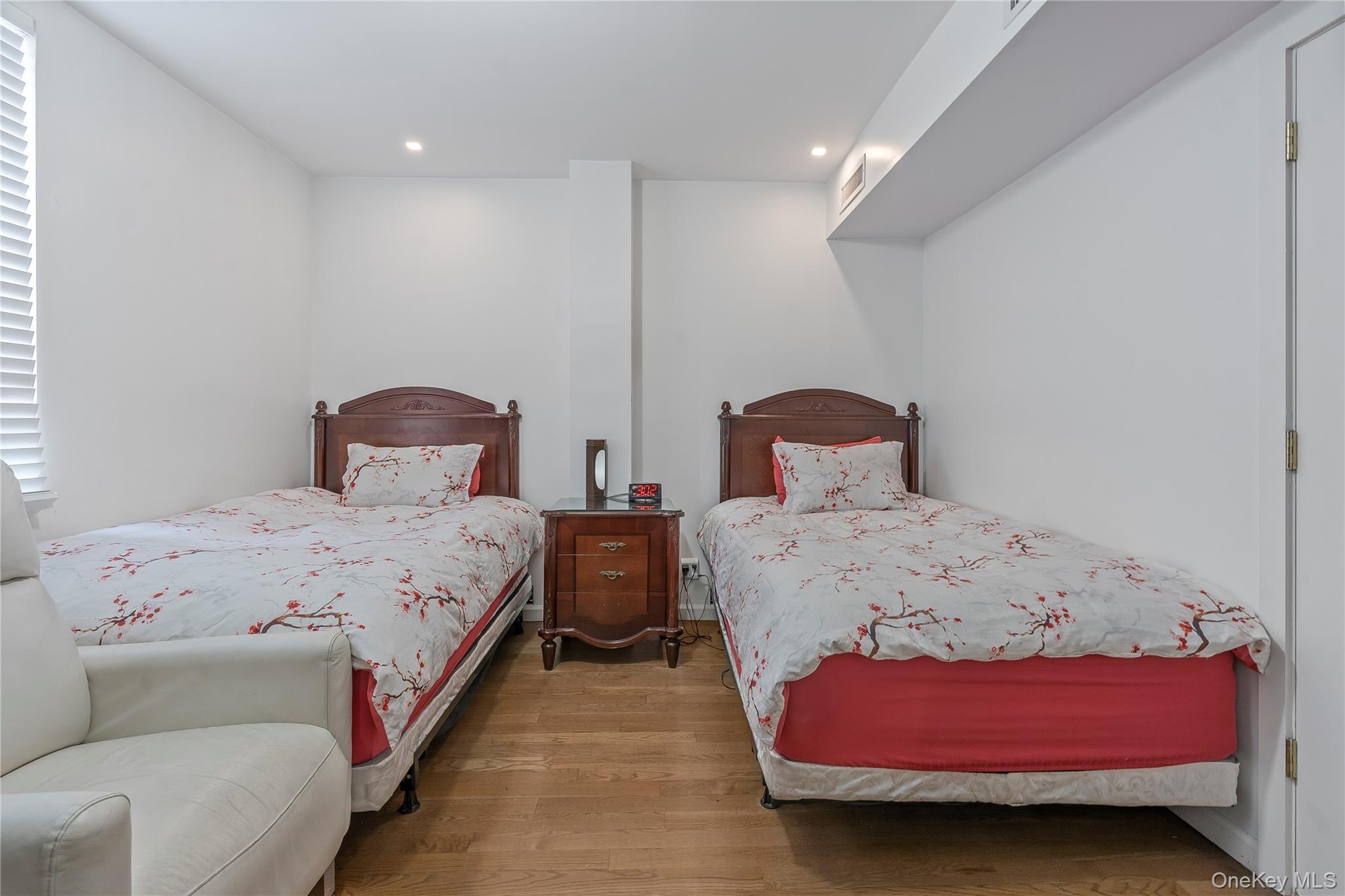 Condo Flushing Avenue  Brooklyn, NY 11206, MLS-1019510-24