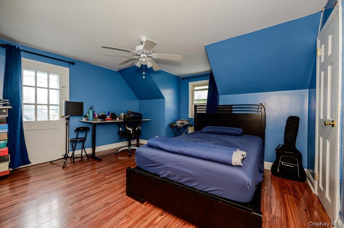 Single Family Maryland Avenue Nassau County, NY 11520, MLS-1019516-15