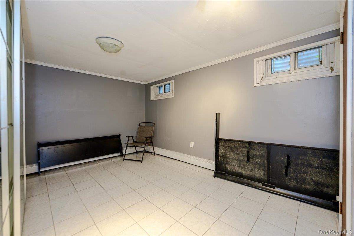 Single Family Maryland Avenue  Nassau County, NY 11520, MLS-1019516-29