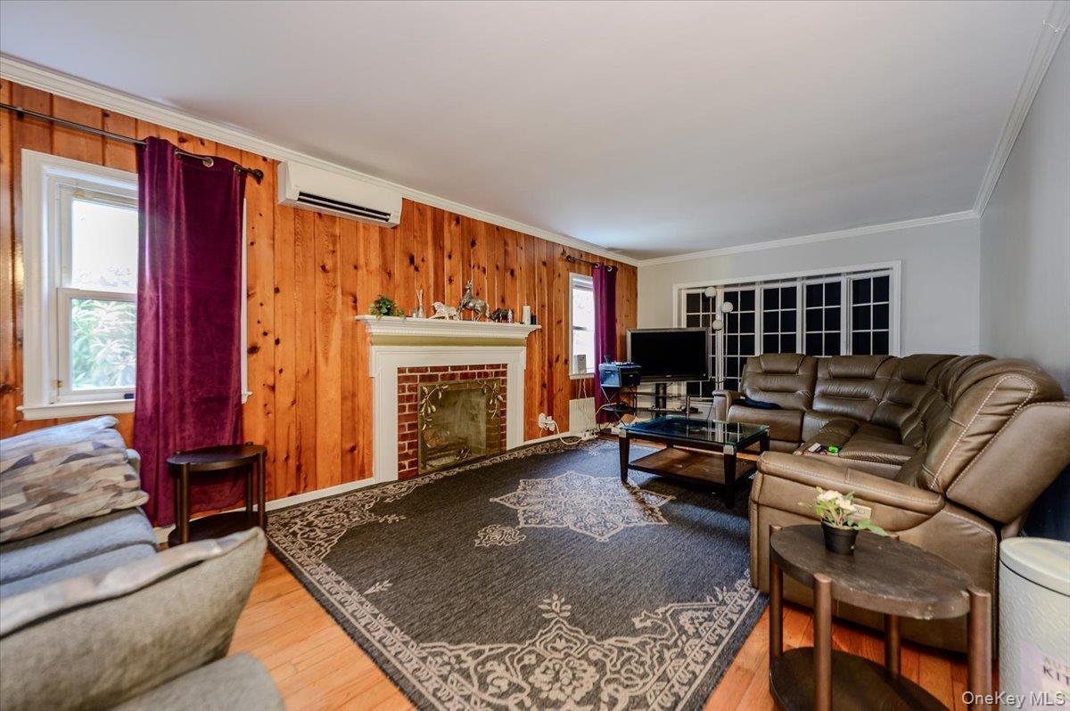 Single Family Maryland Avenue Nassau County, NY 11520, MLS-1019516-3
