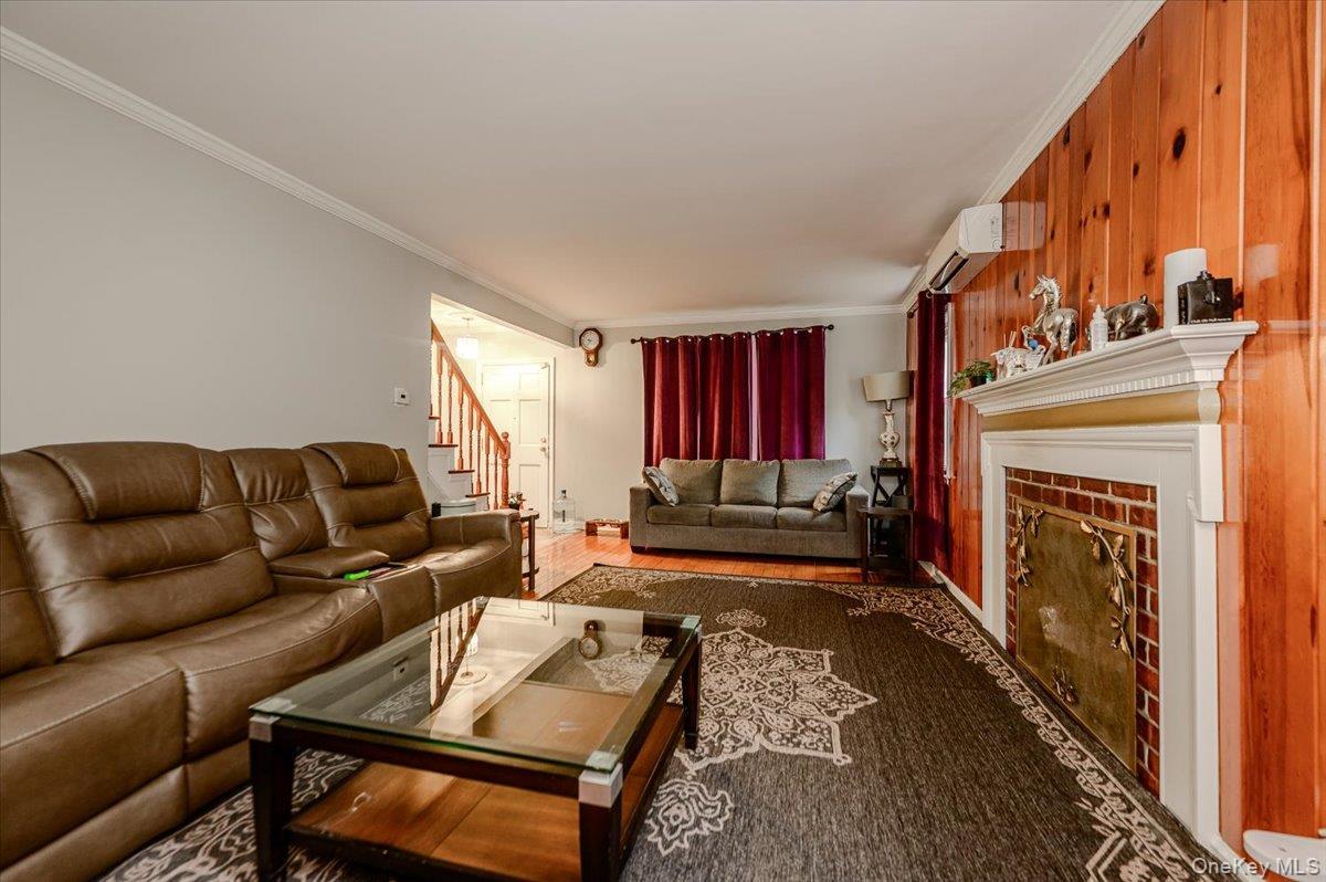 Single Family Maryland Avenue Nassau County, NY 11520, MLS-1019516-4