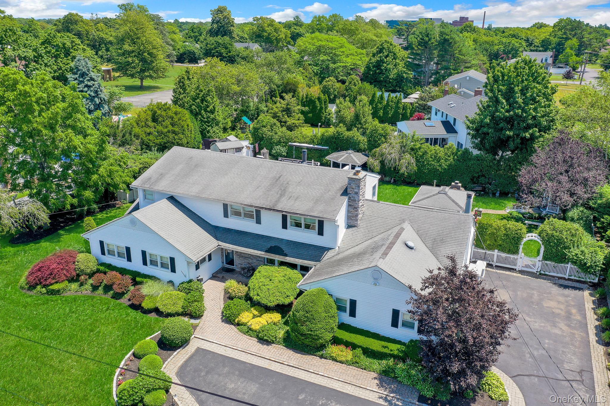 Single Family Shadybrook Lane Suffolk County, NY 11795, MLS-1019534-42