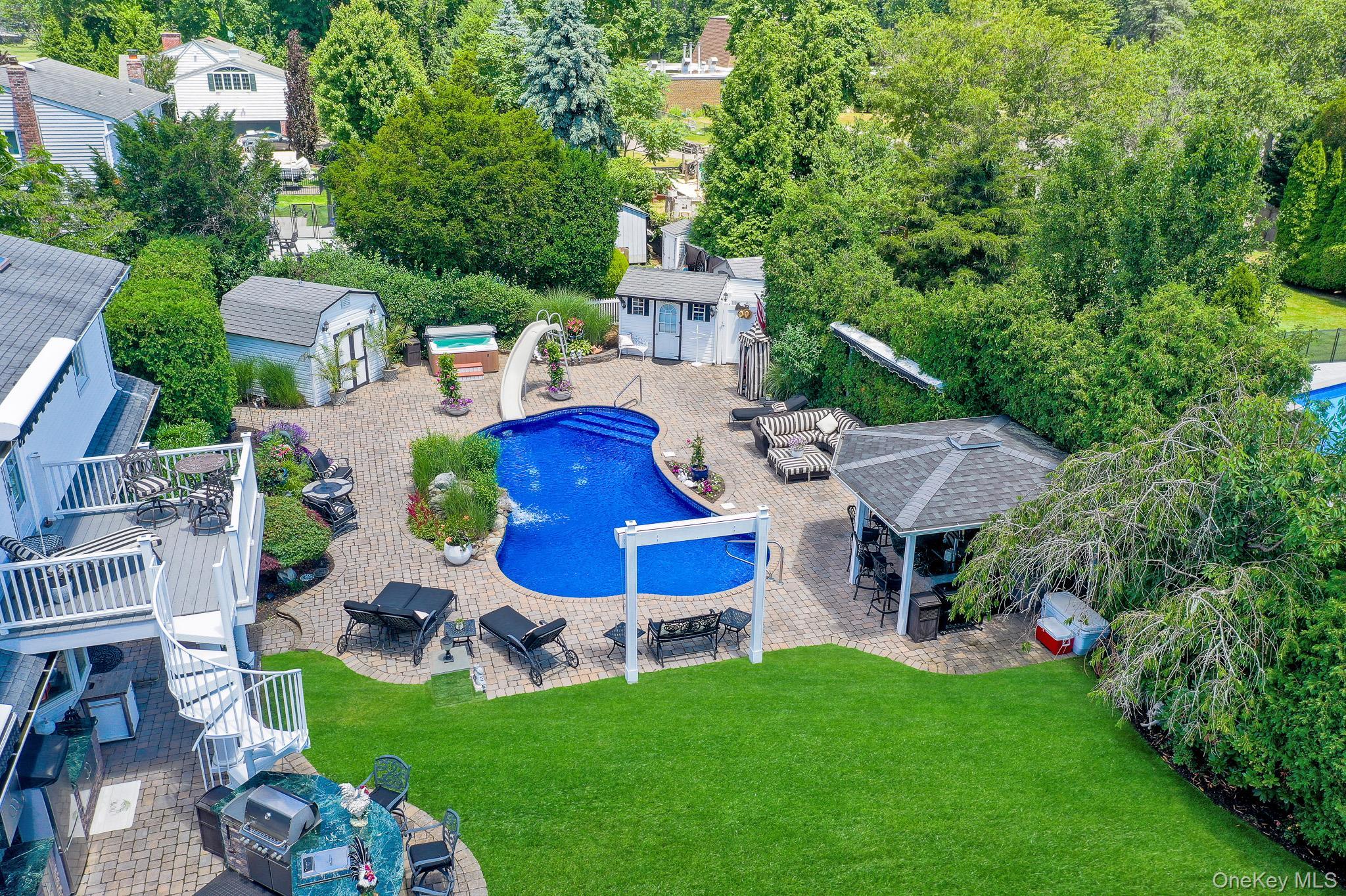 Single Family Shadybrook Lane Suffolk County, NY 11795, MLS-1019534-43