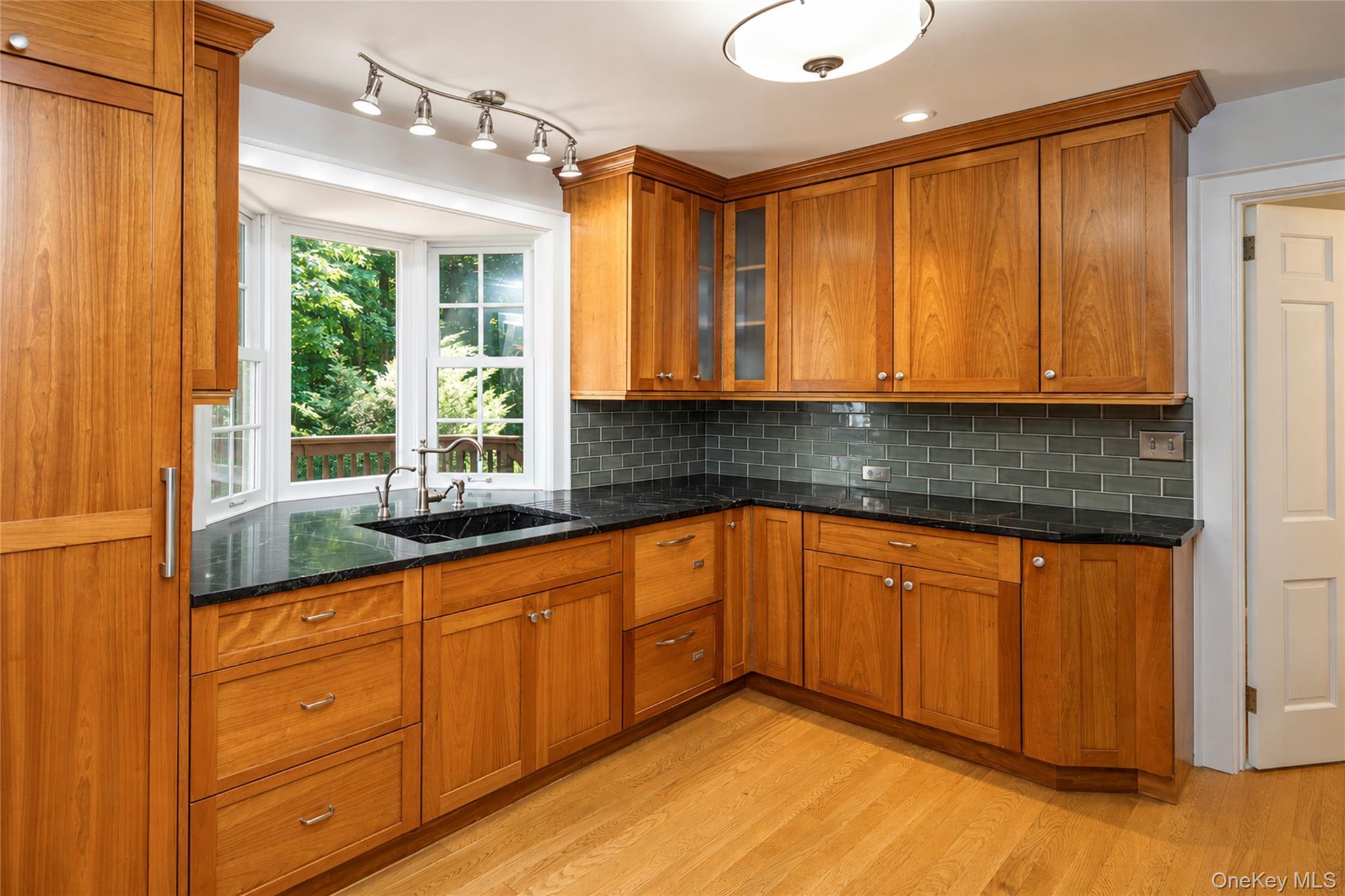Single Family Douglas Place Westchester County, NY 10552, MLS-1019544-11