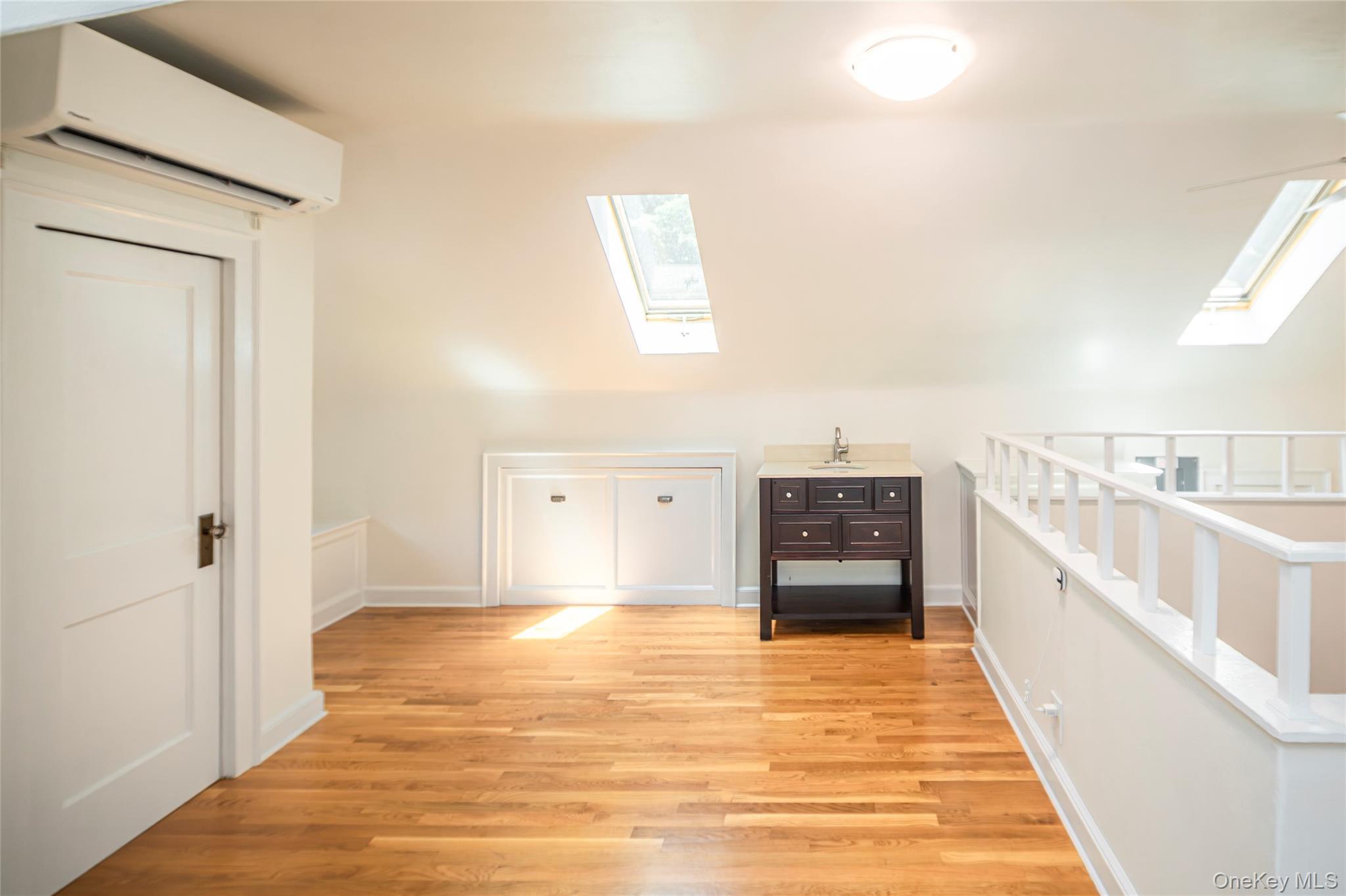 Single Family Douglas Place Westchester County, NY 10552, MLS-1019544-33