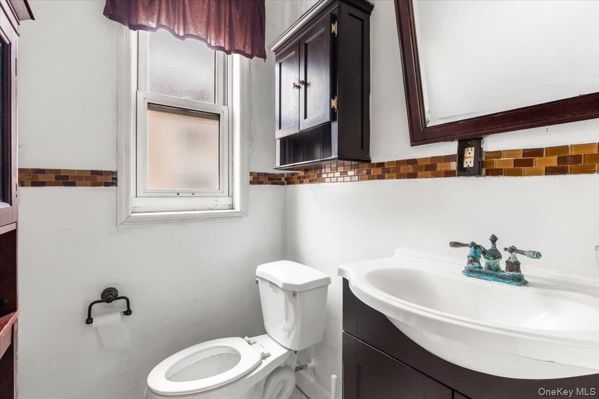 Single Family Wilder Avenue Bronx, NY 10466, MLS-1019555-14