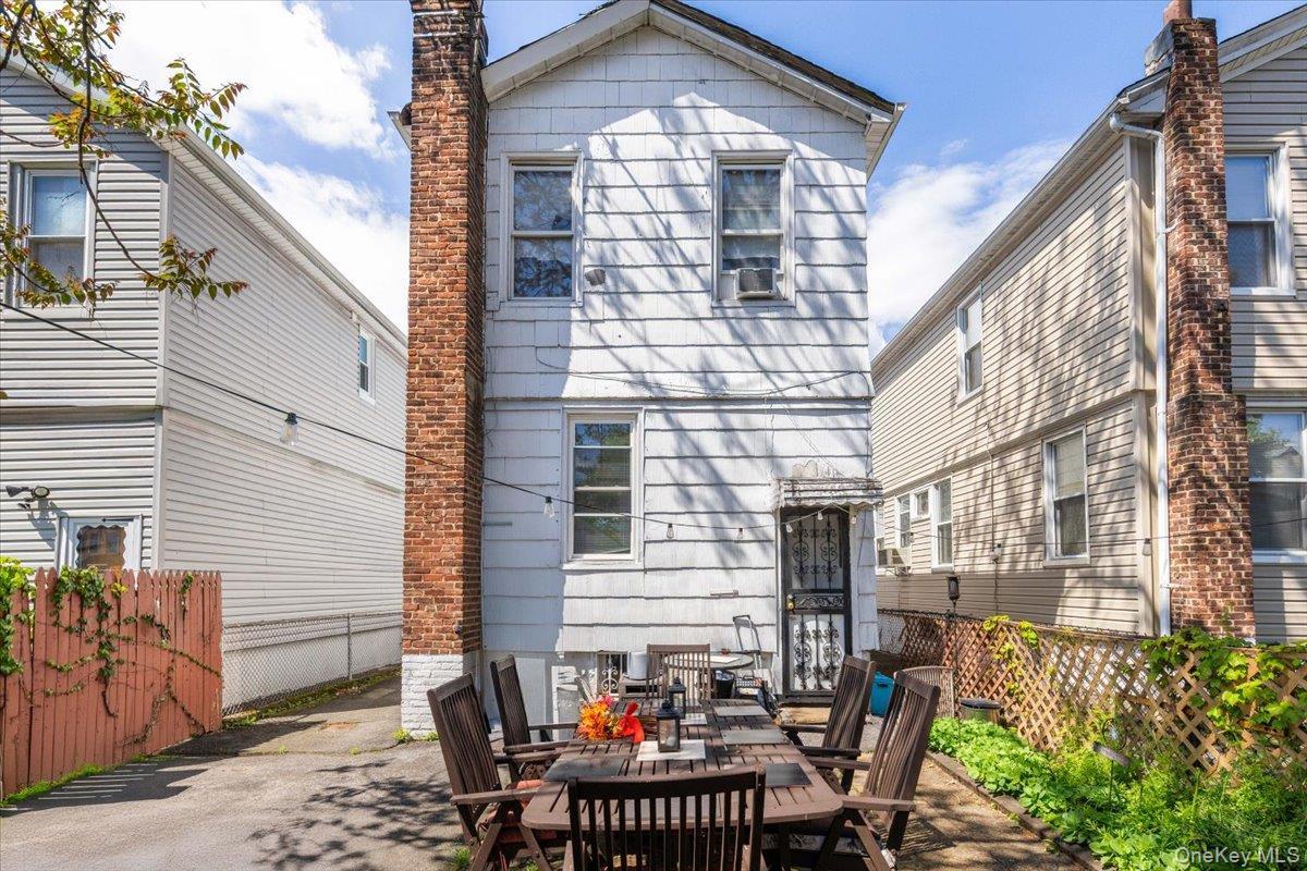 Single Family Wilder Avenue Bronx, NY 10466, MLS-1019555-17