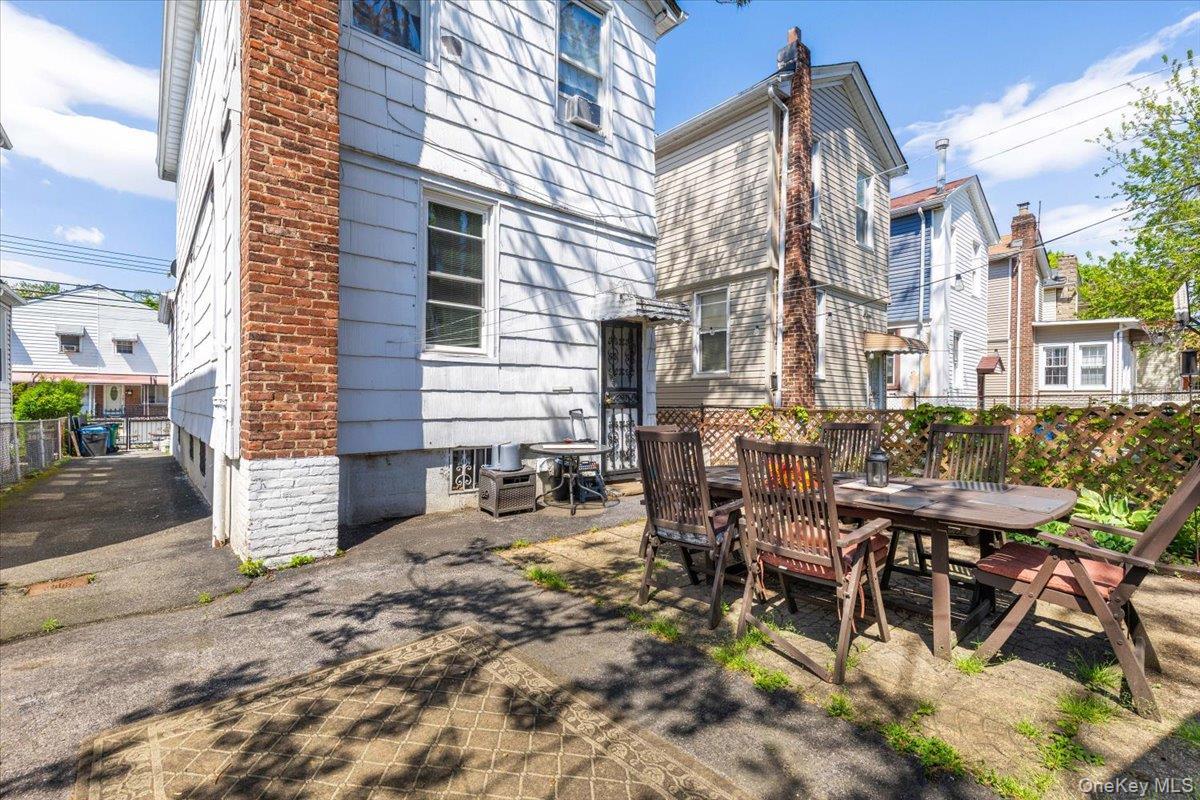 Single Family Wilder Avenue Bronx, NY 10466, MLS-1019555-19