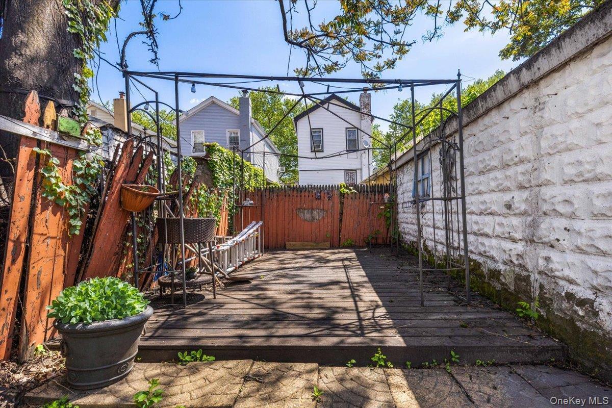 Single Family Wilder Avenue  Bronx, NY 10466, MLS-1019555-20