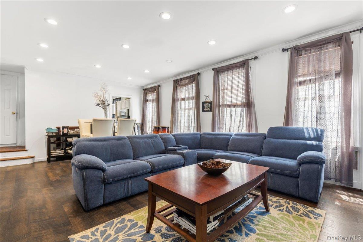 Single Family Wilder Avenue Bronx, NY 10466, MLS-1019555-4