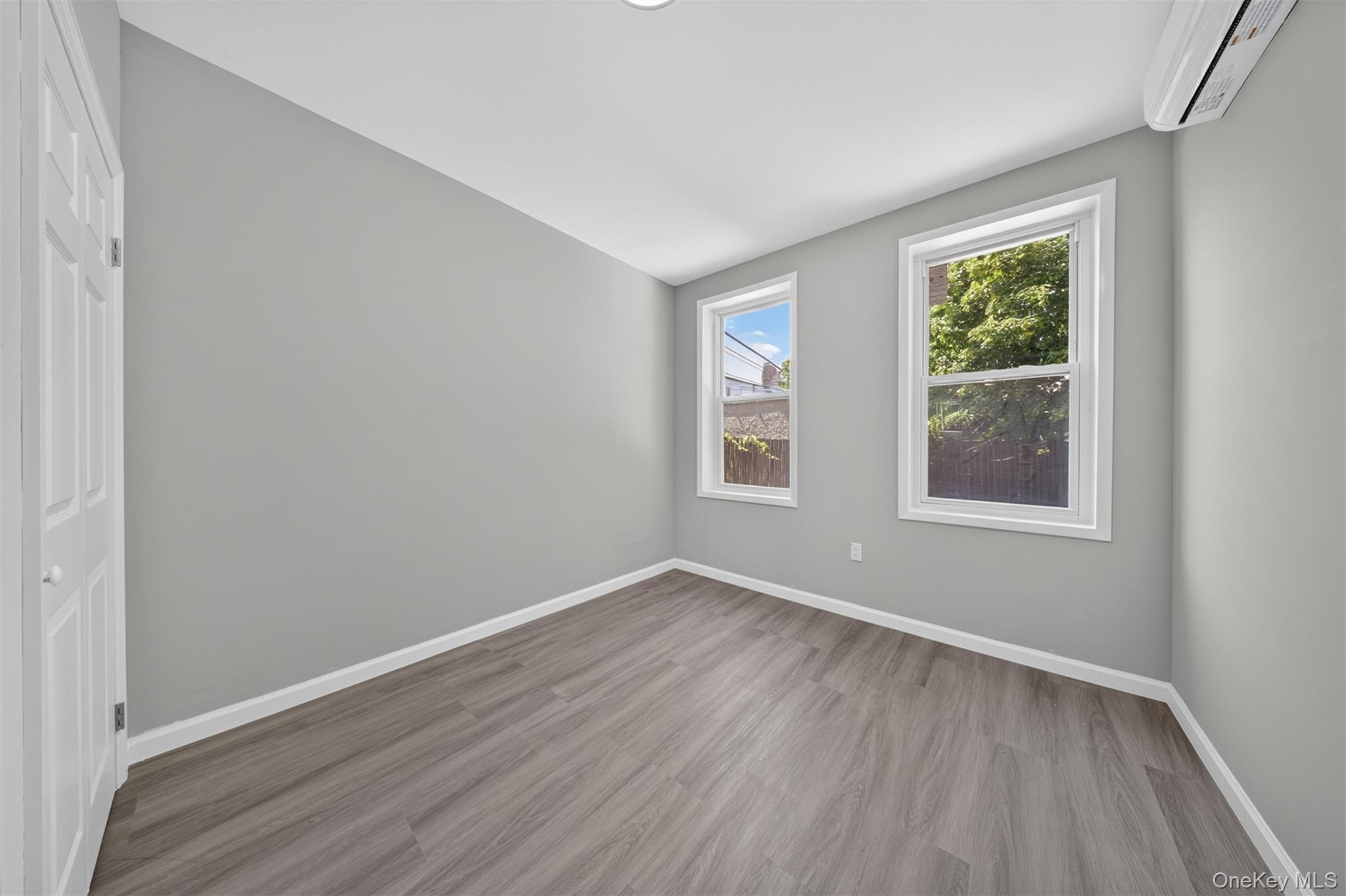 Single Family 77th Avenue Queens, NY 11385, MLS-1019559-12
