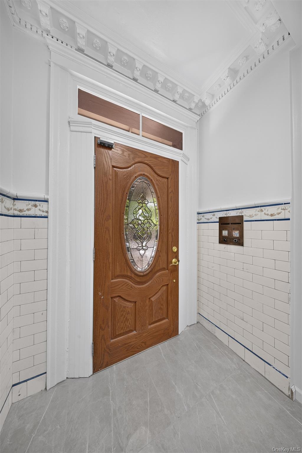 Single Family 77th Avenue Queens, NY 11385, MLS-1019559-2