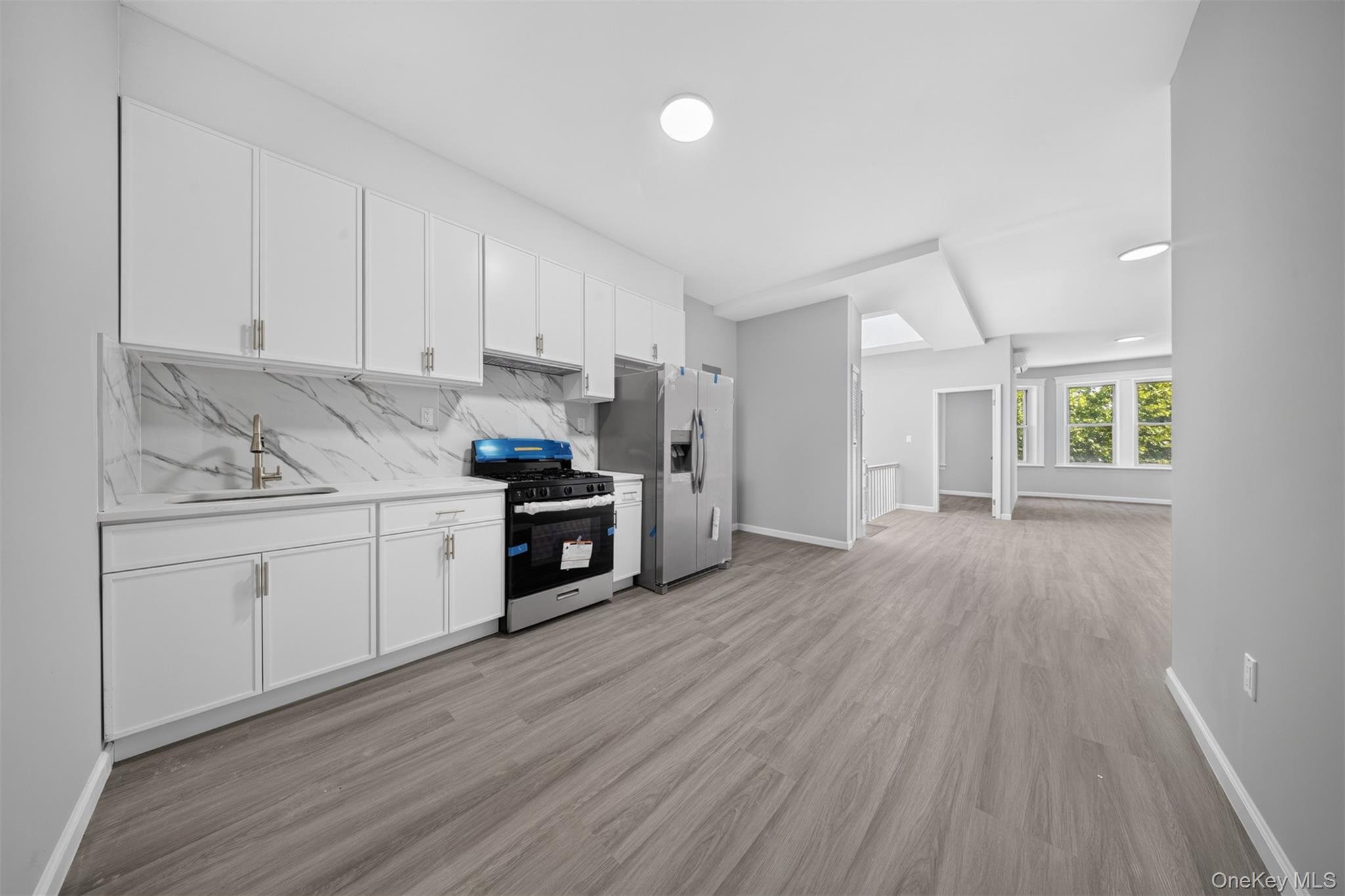 Single Family 77th Avenue Queens, NY 11385, MLS-1019559-20