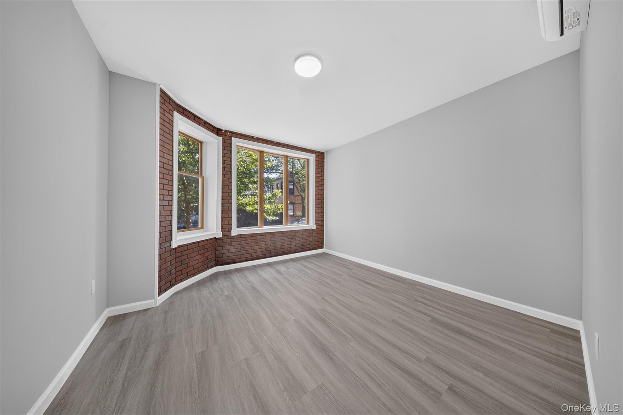 Single Family 77th Avenue Queens, NY 11385, MLS-1019559-7