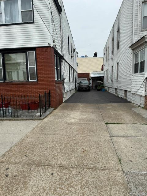 Single Family 95th Avenue Queens, NY 11416, MLS-1019568-2
