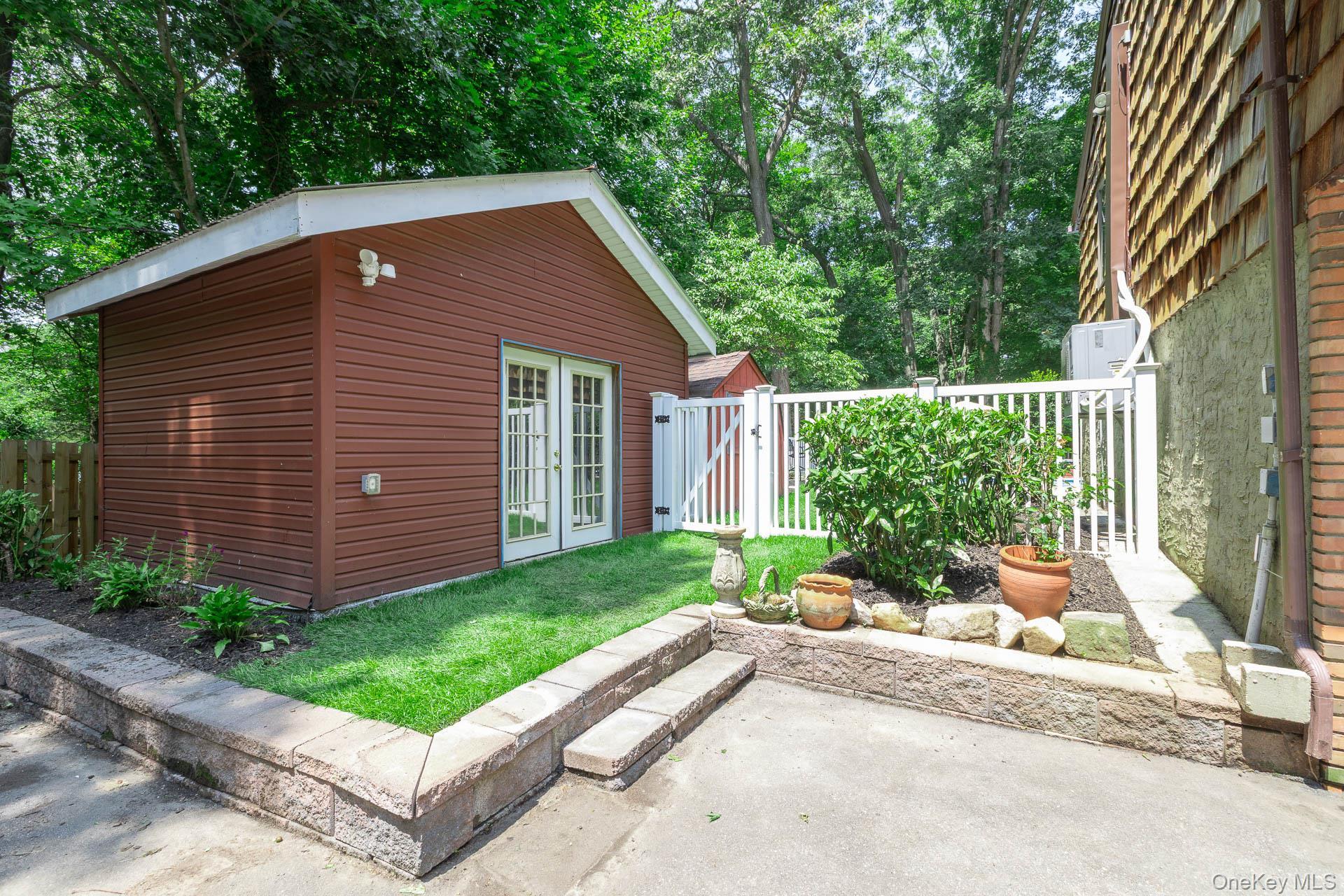 Single Family Cuba Hill Road Suffolk County, NY 11743, MLS-1019603-28