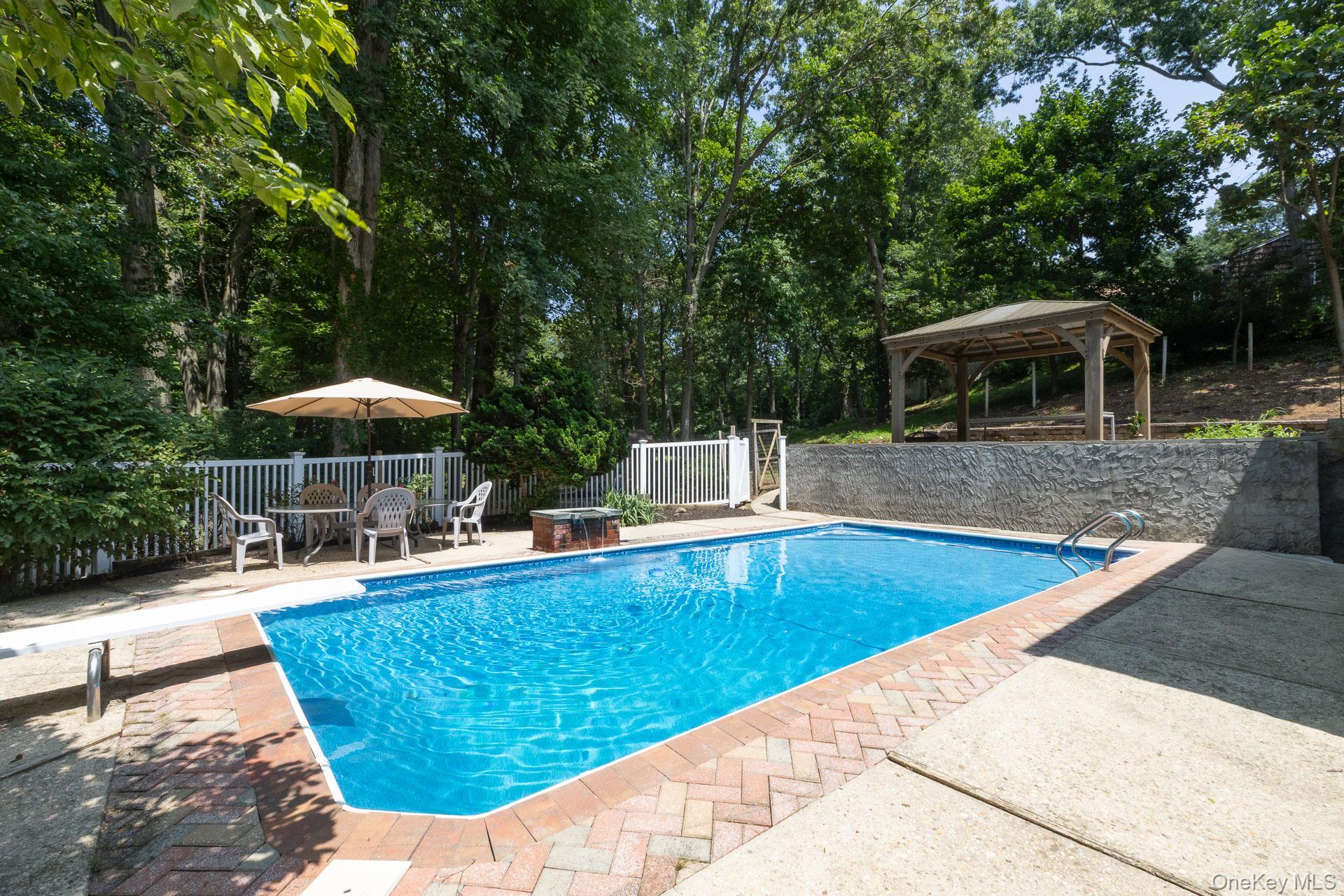 Single Family Cuba Hill Road Suffolk County, NY 11743, MLS-1019603-30