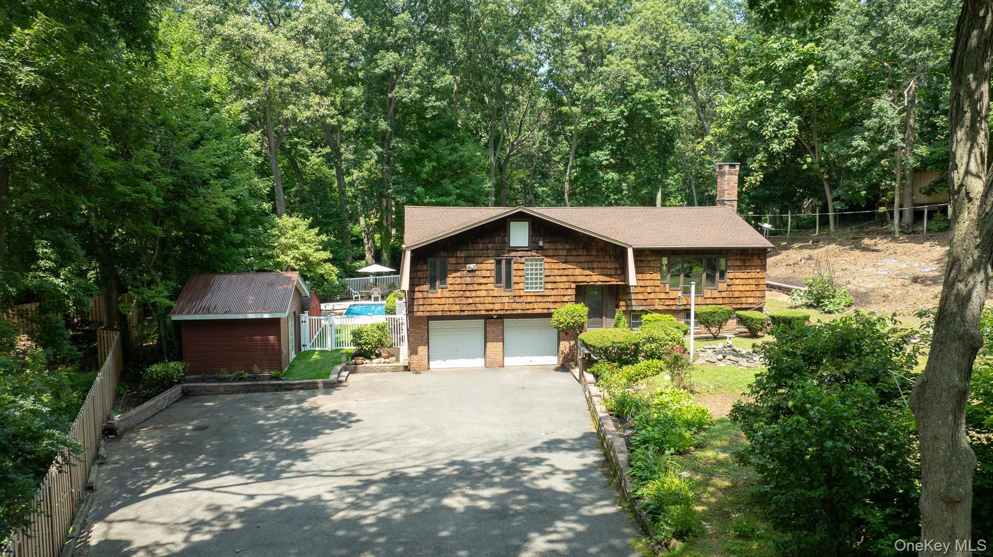Single Family Cuba Hill Road Suffolk County, NY 11743, MLS-1019603-37
