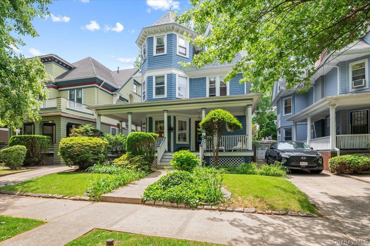 Single Family E 24th Street Brooklyn, NY 11210, MLS-1019626-2