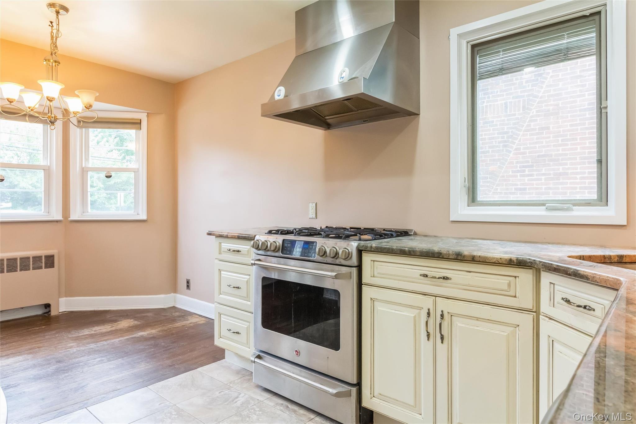 Single Family Cambridge Street  Nassau County, NY 11565, MLS-1019634-11