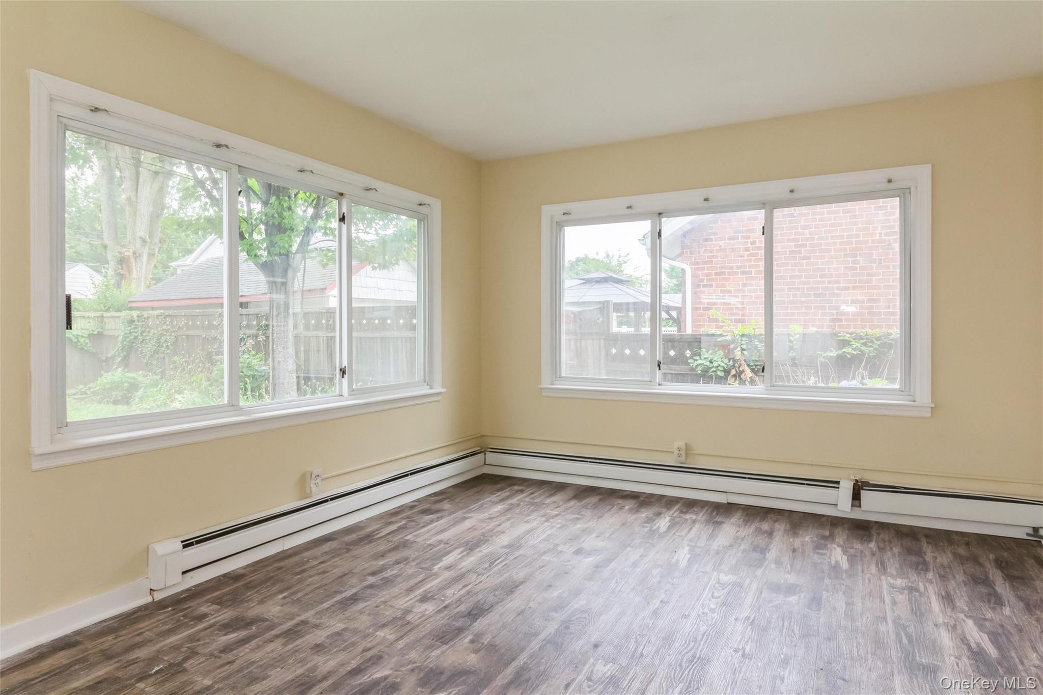 Single Family Cambridge Street  Nassau County, NY 11565, MLS-1019634-18