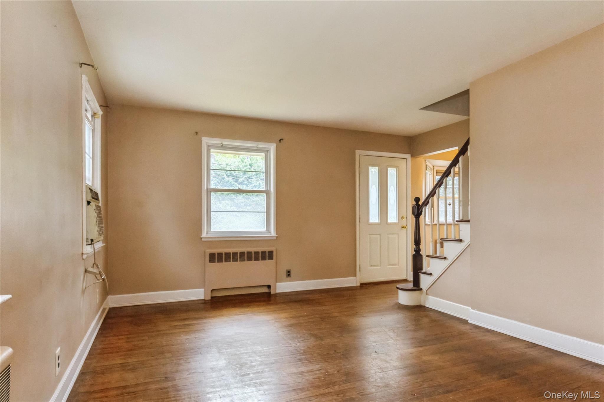 Single Family Cambridge Street  Nassau County, NY 11565, MLS-1019634-2