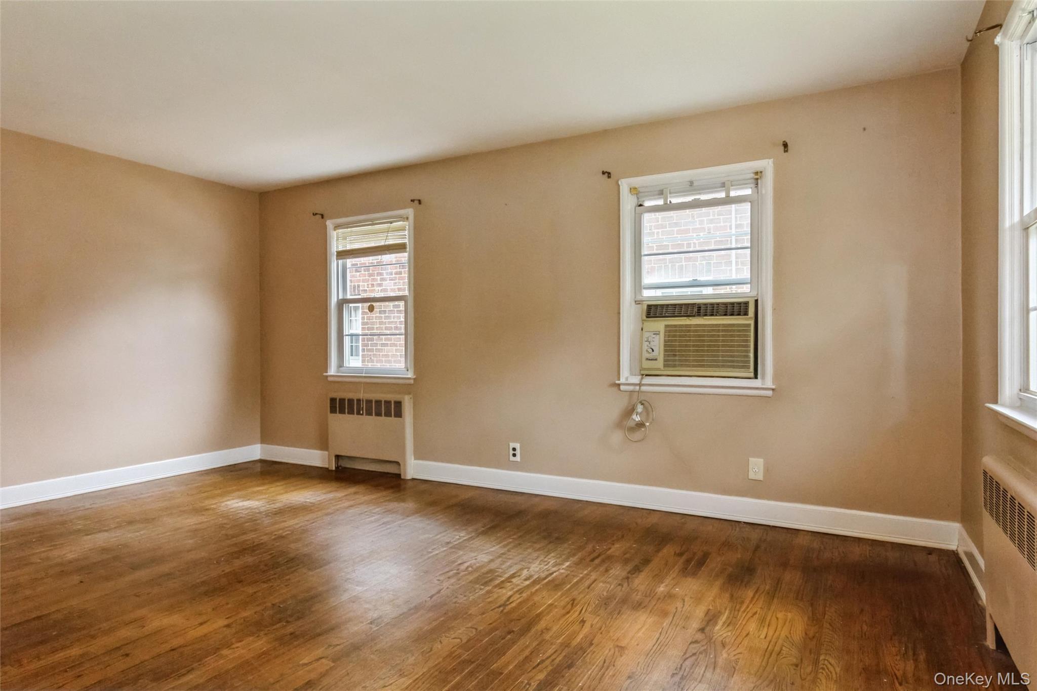 Single Family Cambridge Street  Nassau County, NY 11565, MLS-1019634-3