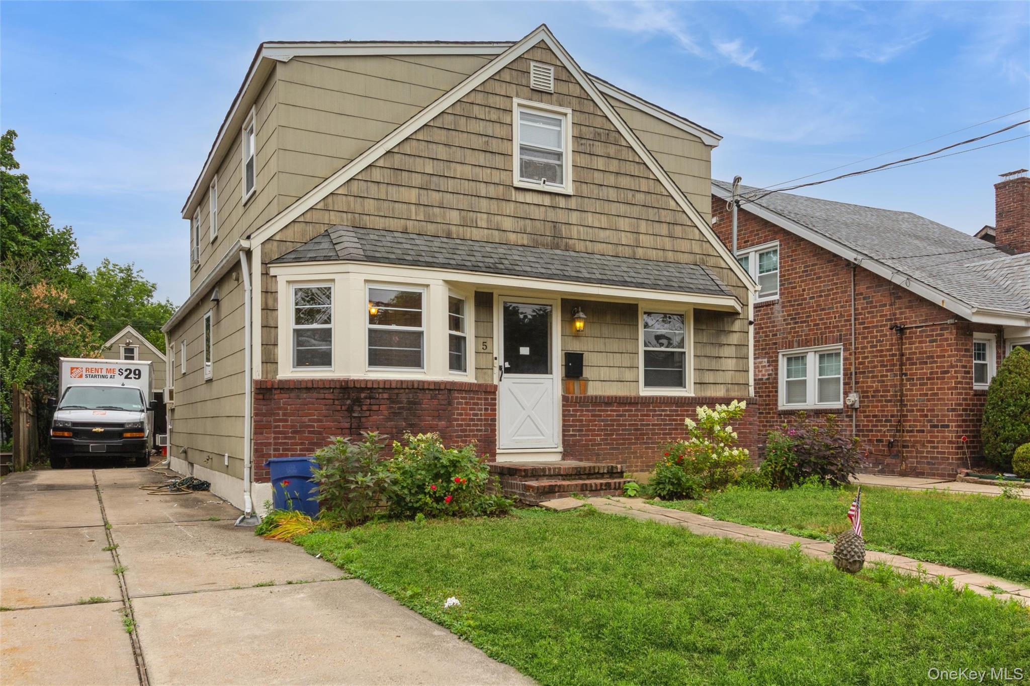 Single Family Cambridge Street  Nassau County, NY 11565, MLS-1019634-35