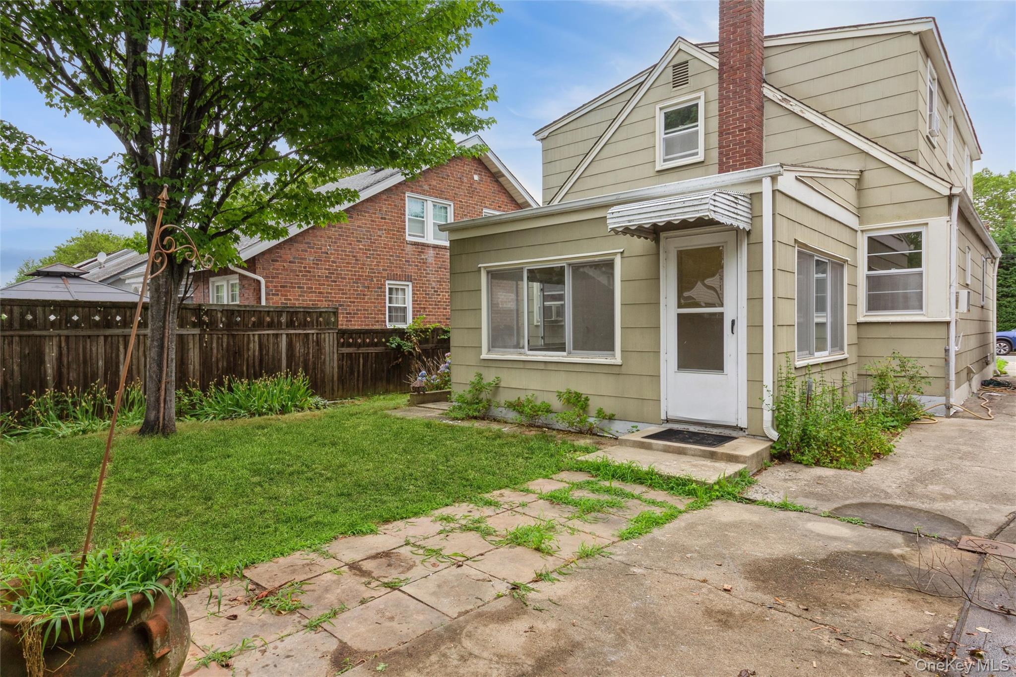 Single Family Cambridge Street  Nassau County, NY 11565, MLS-1019634-40