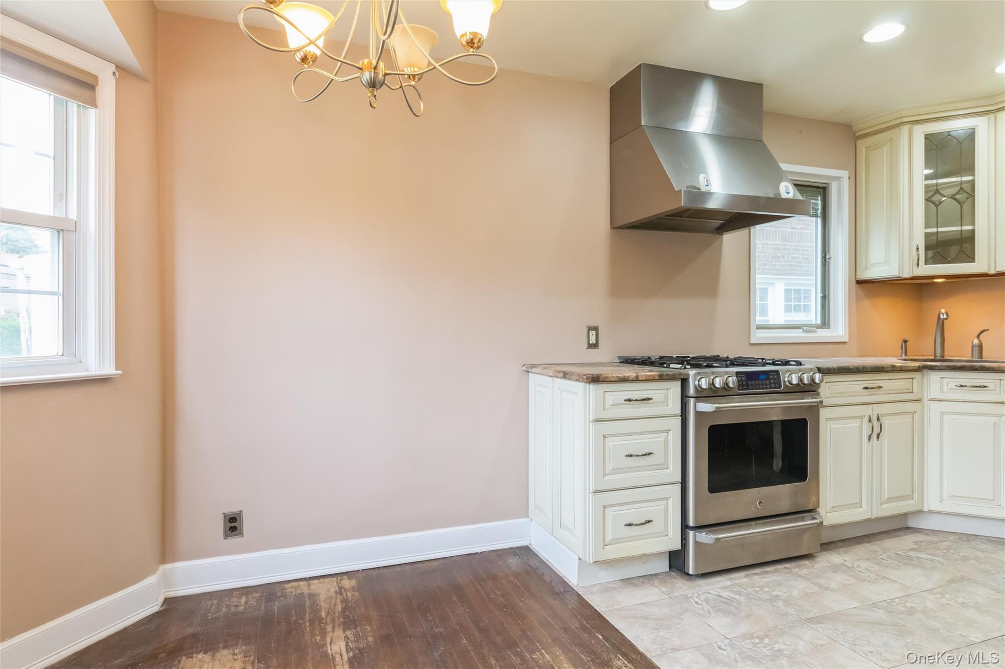 Single Family Cambridge Street  Nassau County, NY 11565, MLS-1019634-5