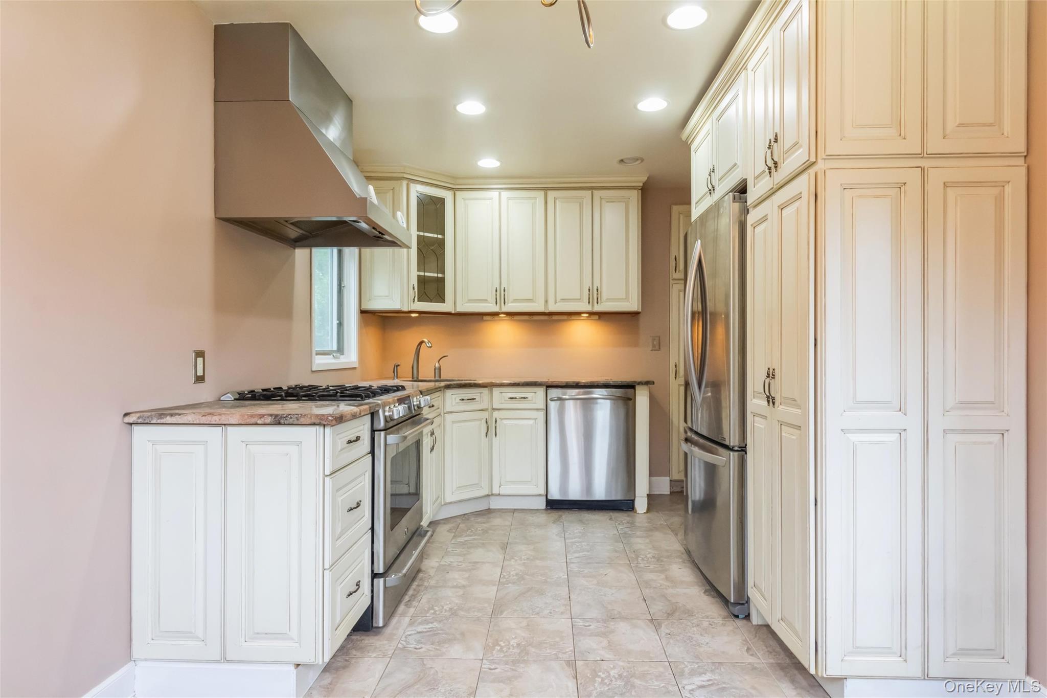 Single Family Cambridge Street  Nassau County, NY 11565, MLS-1019634-6