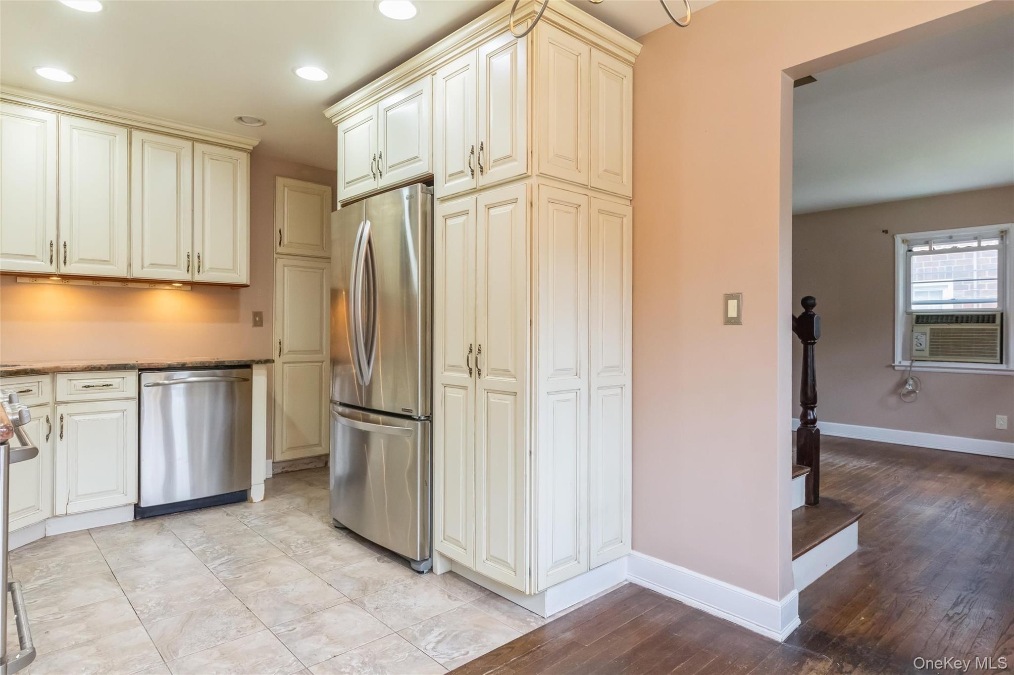 Single Family Cambridge Street  Nassau County, NY 11565, MLS-1019634-7