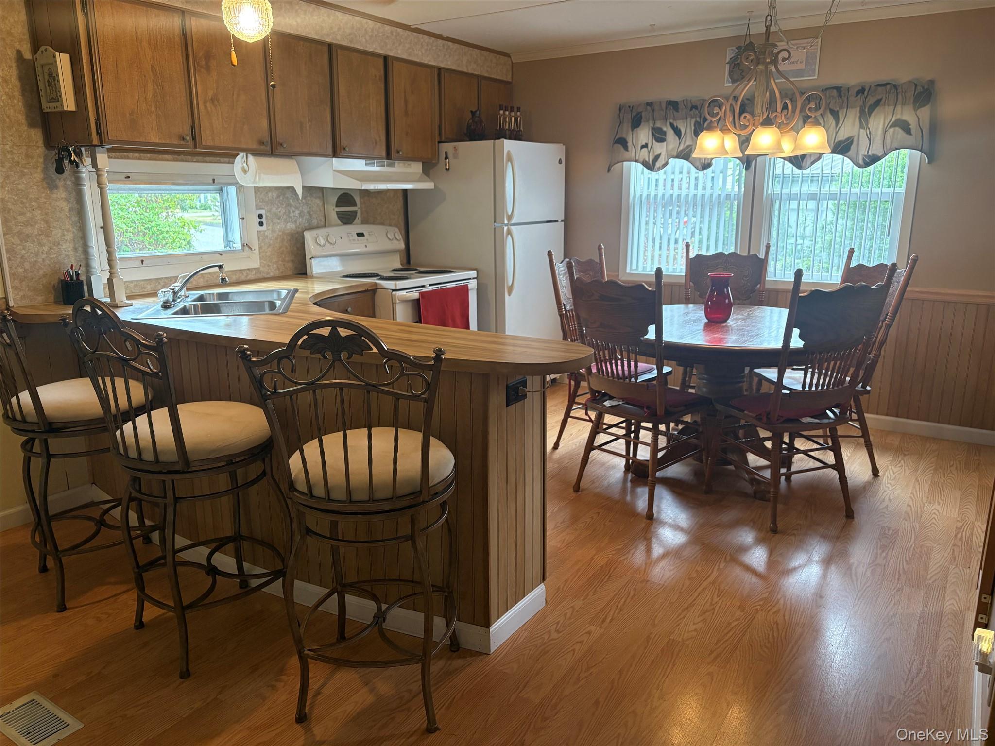 Single Family Riverleigh Avenue  Suffolk County, NY 11901, MLS-1019636-2